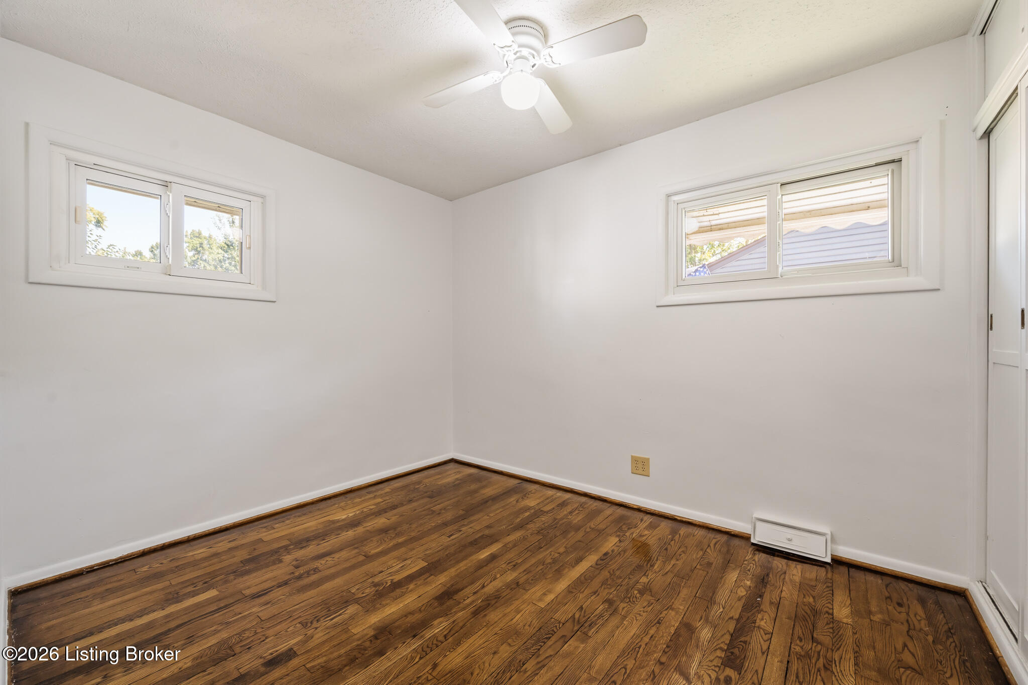 1261 Gilmore Ln Property Photo 21