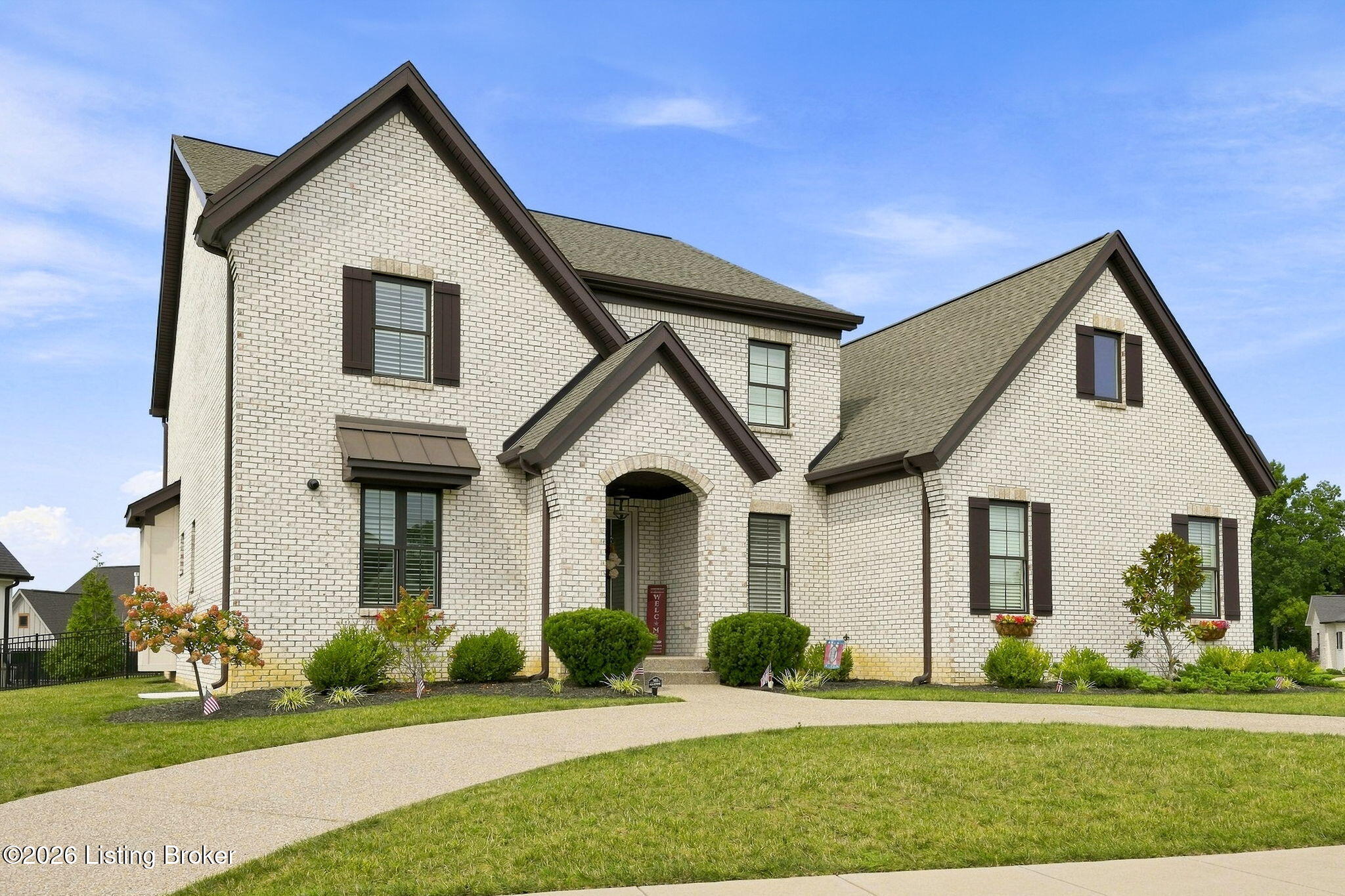 1541 Lincoln Hill Way Property Photo 3