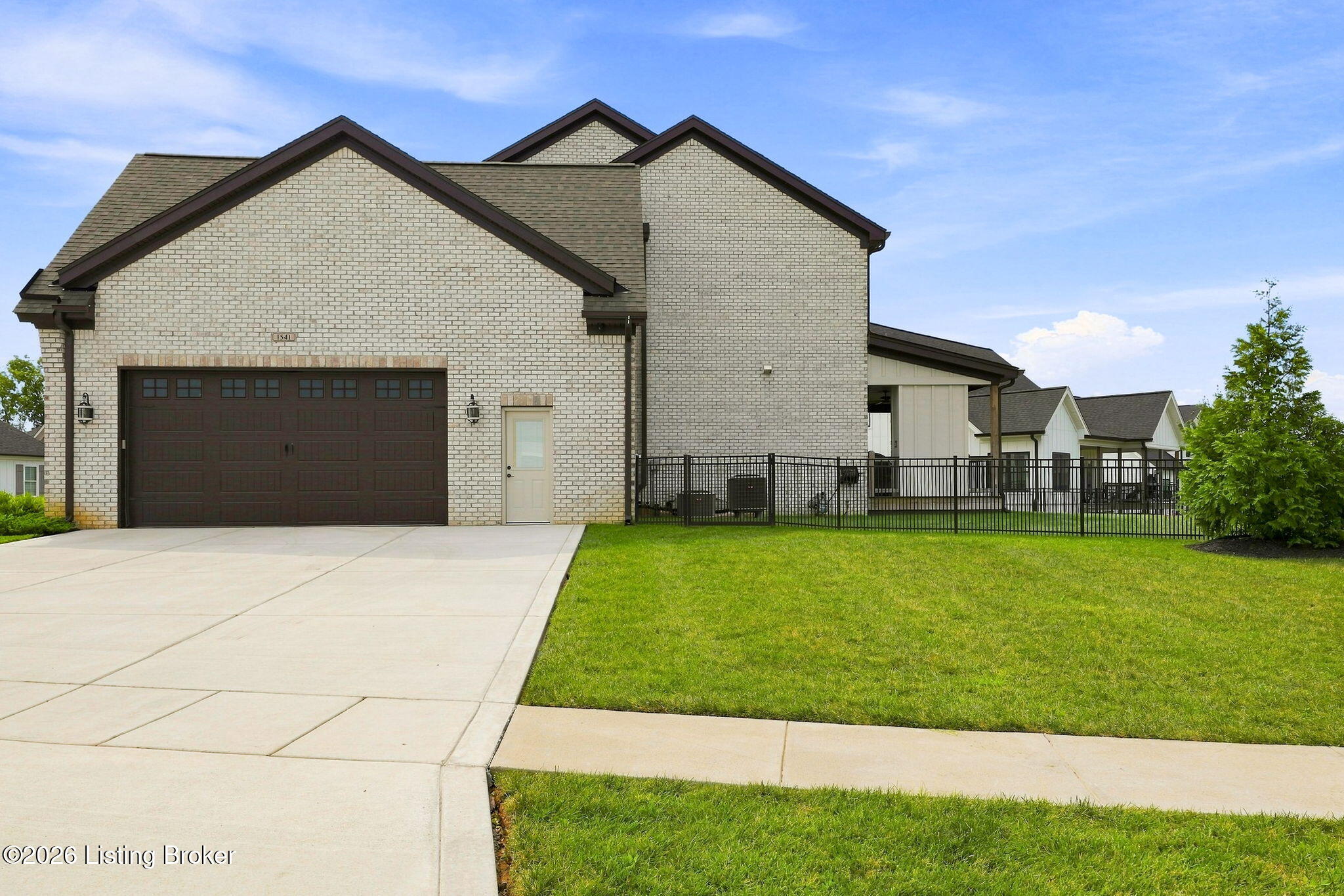 1541 Lincoln Hill Way Property Photo 7
