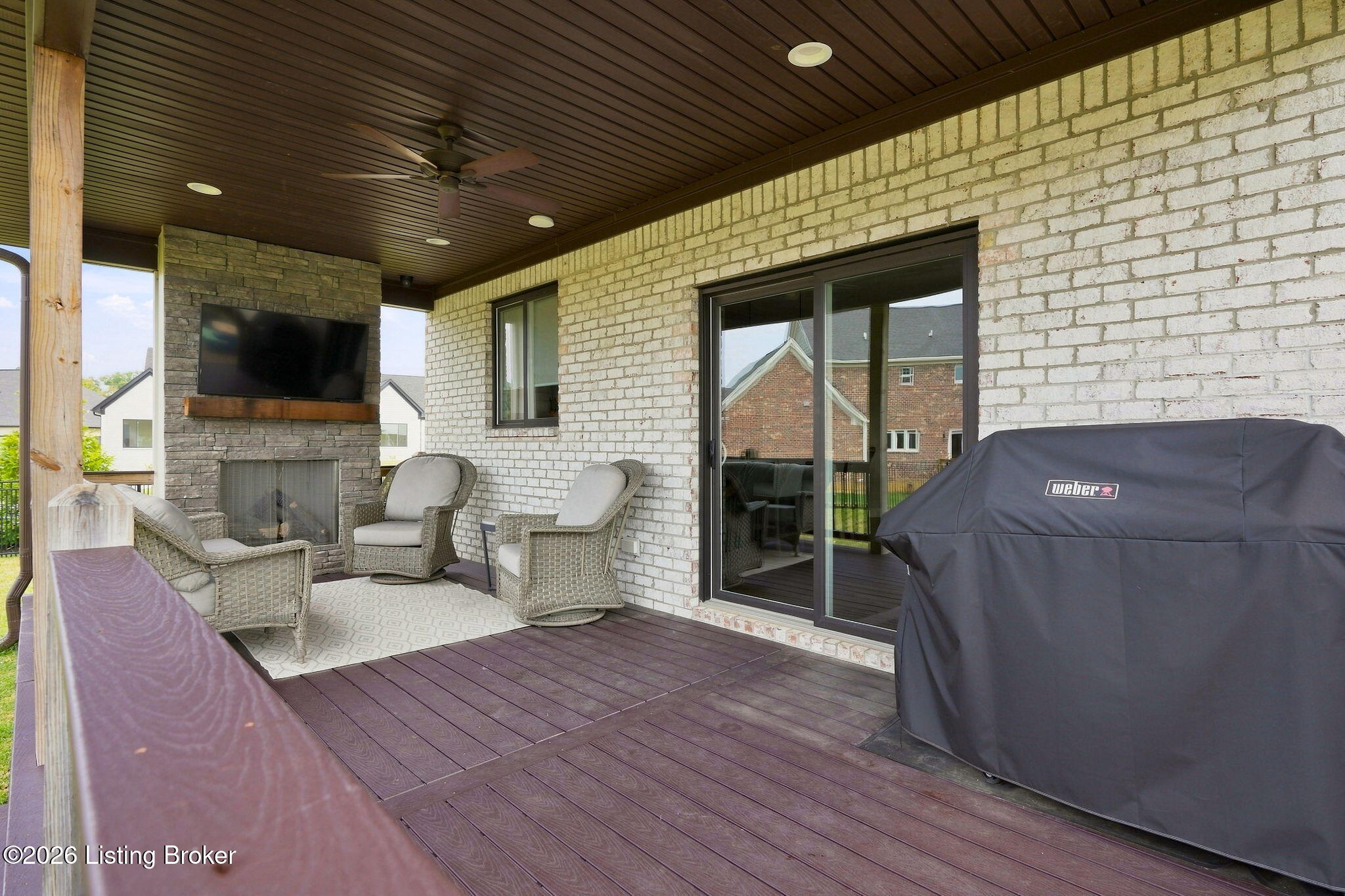 1541 Lincoln Hill Way Property Photo 8