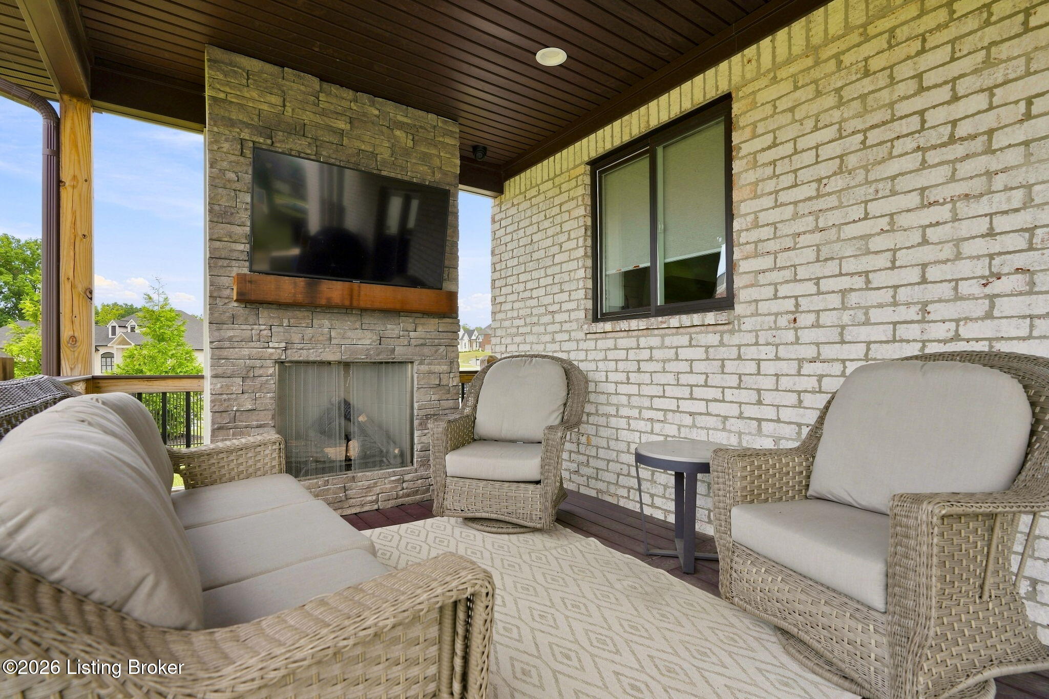1541 Lincoln Hill Way Property Photo 10