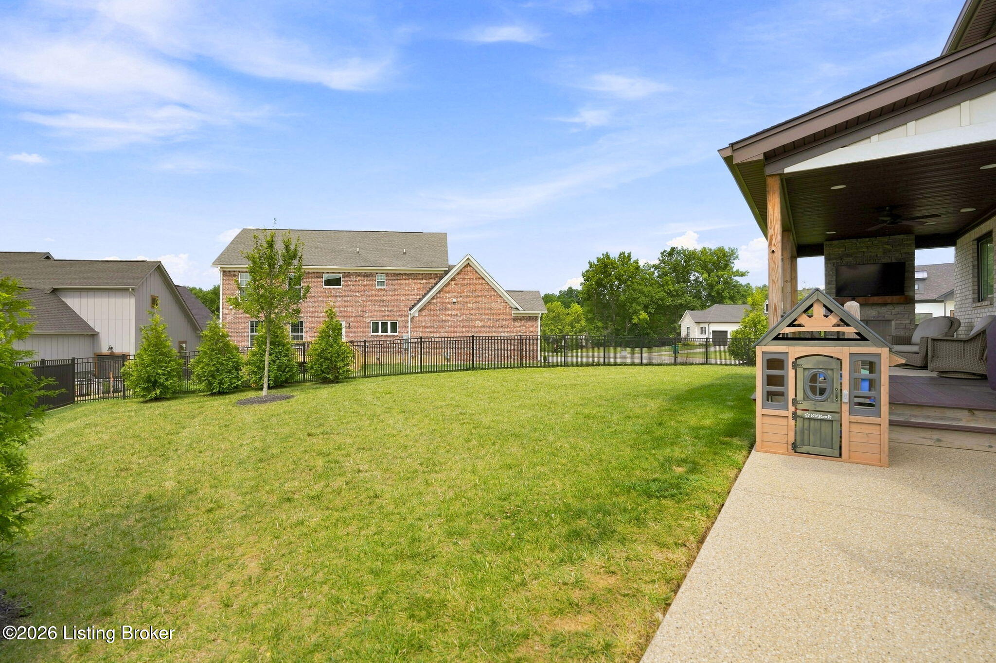 1541 Lincoln Hill Way Property Photo 13