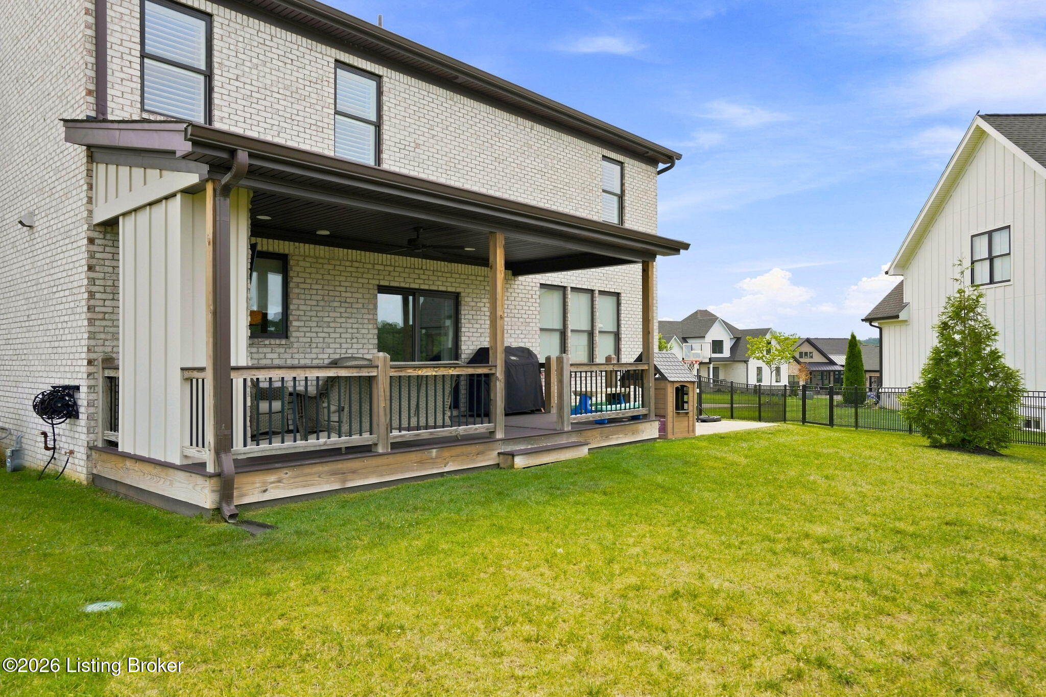 1541 Lincoln Hill Way Property Photo 15