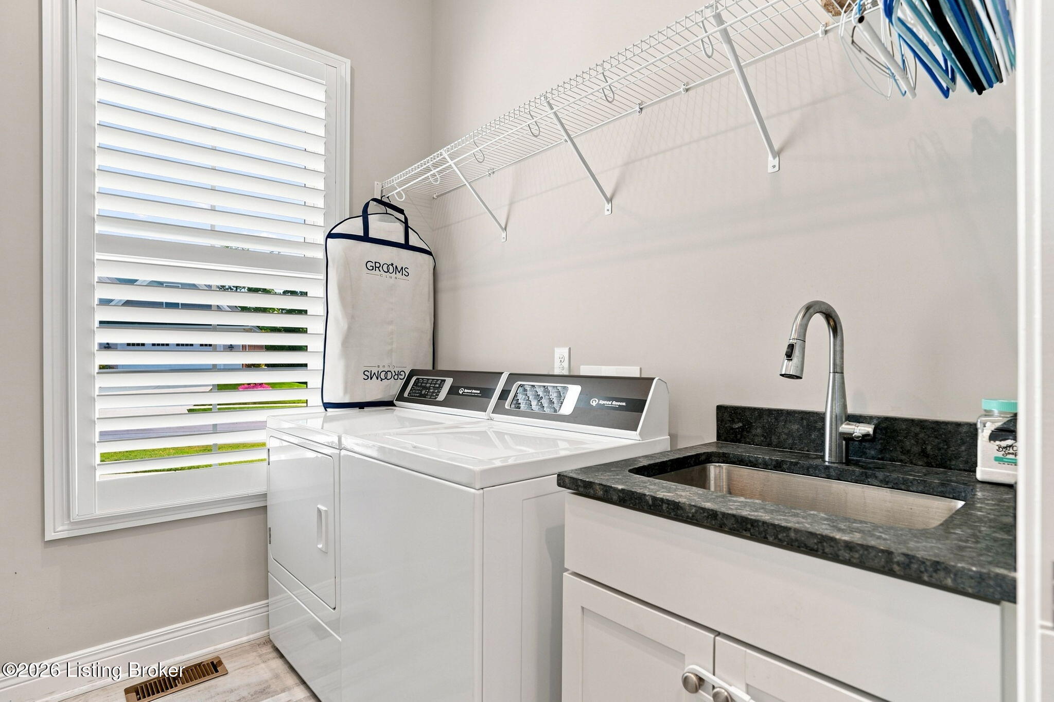 1541 Lincoln Hill Way Property Photo 44