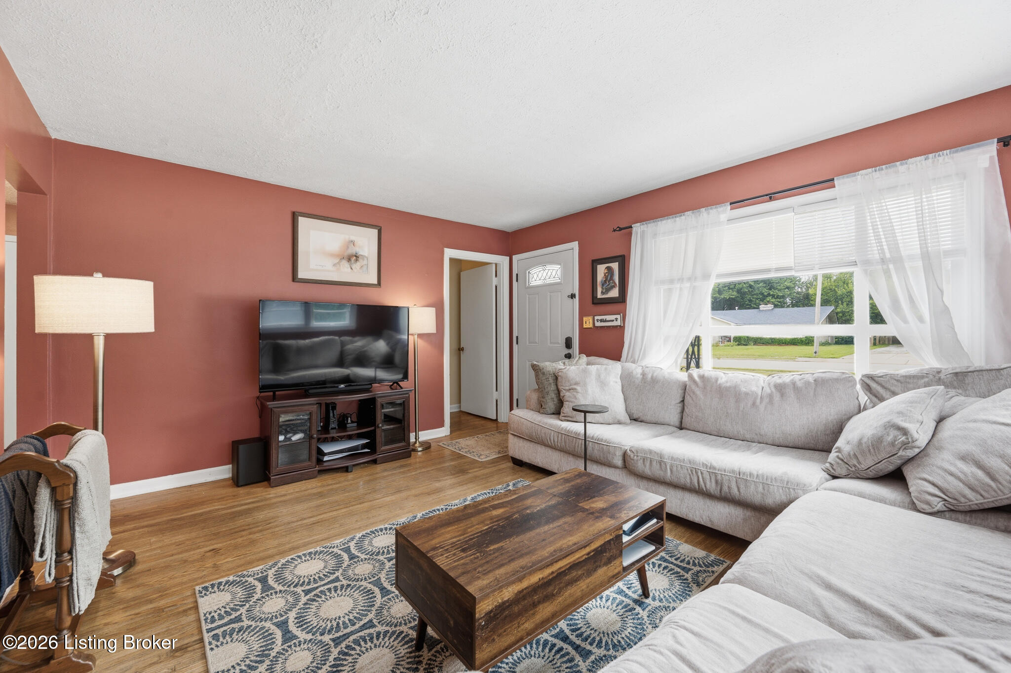 2512 Browns Ln Property Photo 10