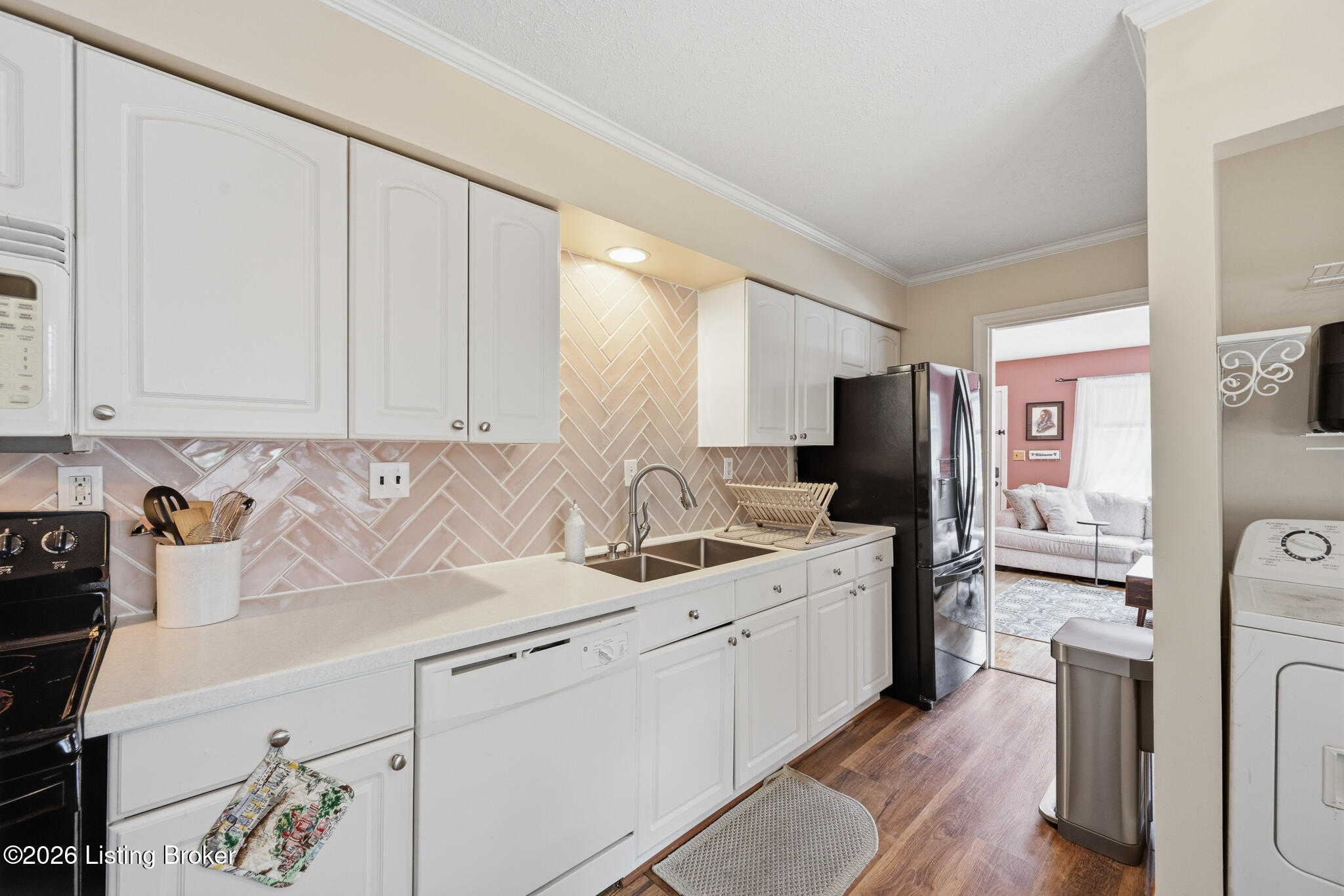 2512 Browns Ln Property Photo 12
