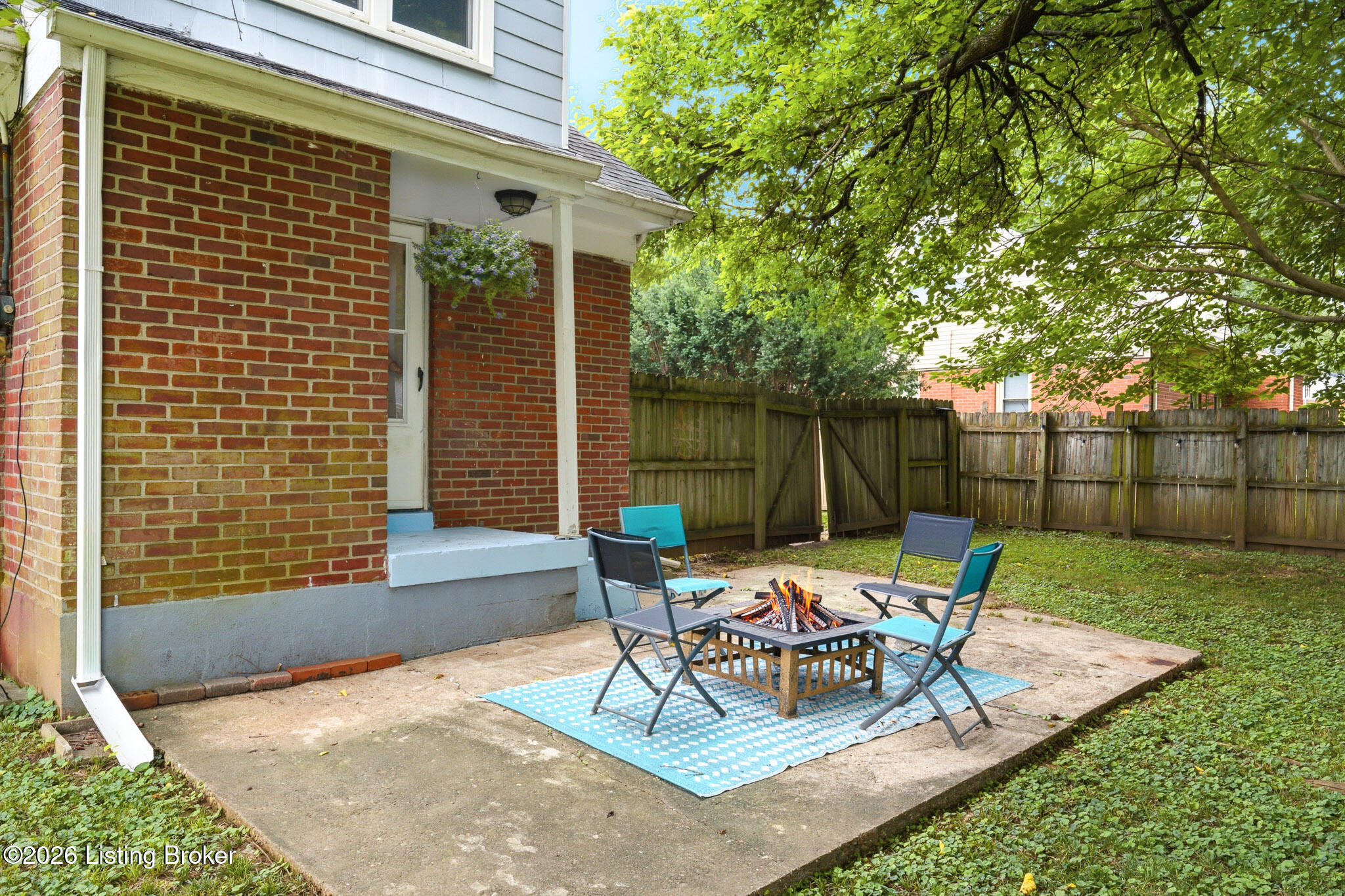 2512 Browns Ln Property Photo 32