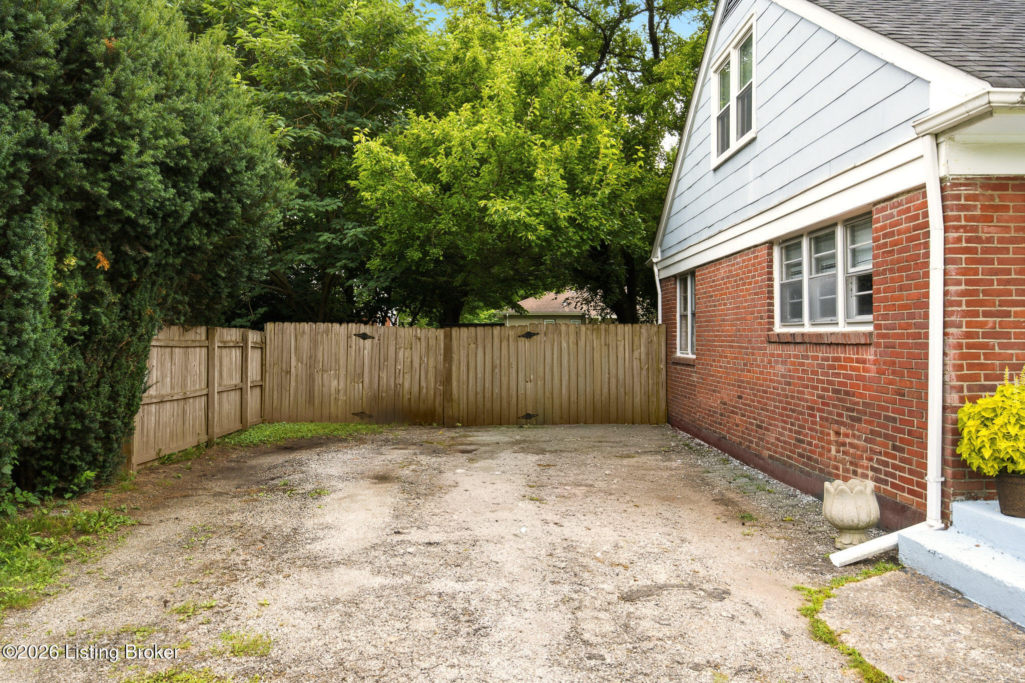 2512 Browns Ln Property Photo 39
