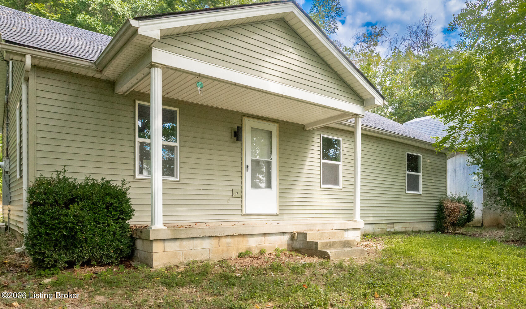 4453 Knob Creek Rd Property Photo 3