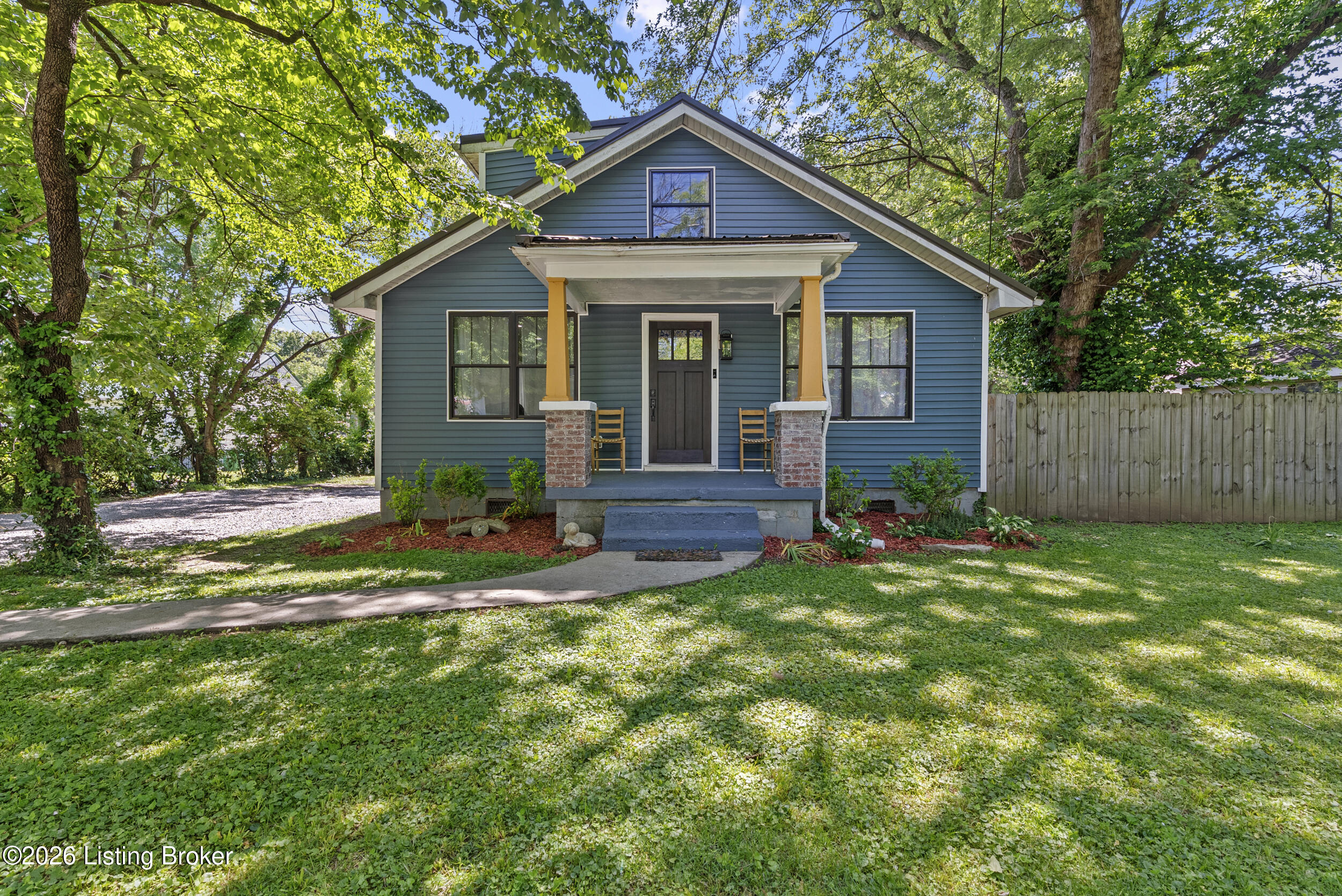 247 Walnut St Property Photo 1