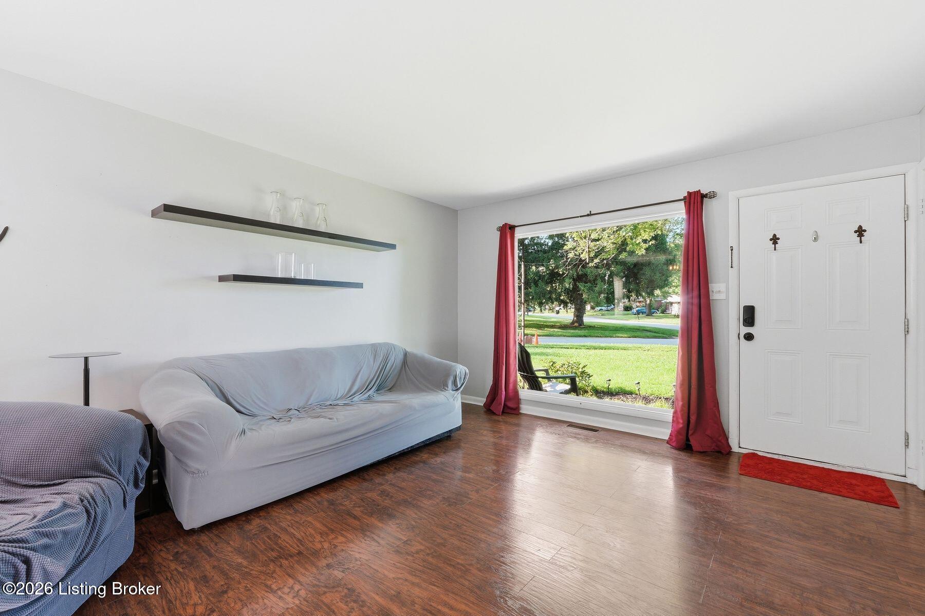 2501 Wyckford Way Property Photo 10