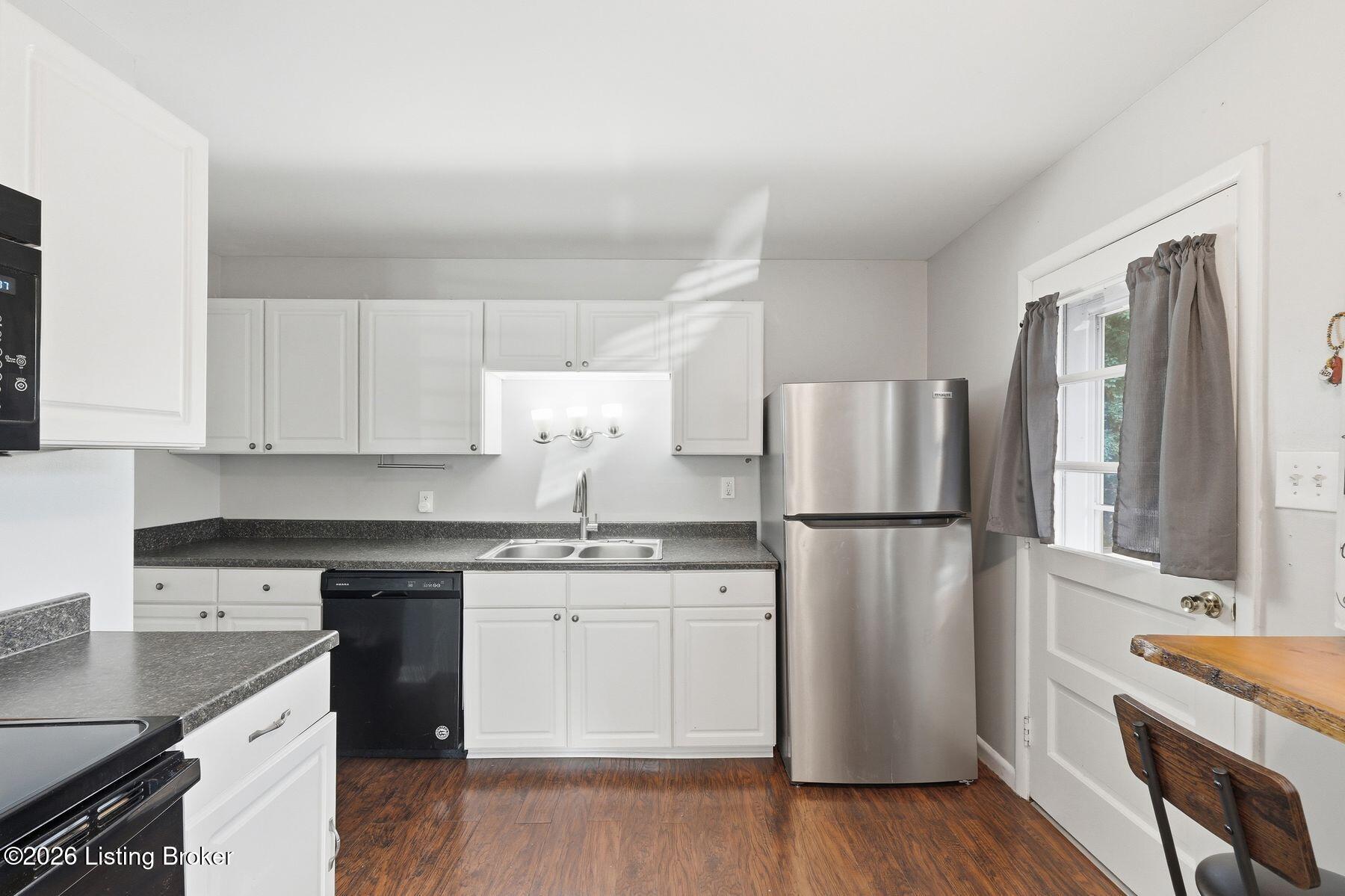 2501 Wyckford Way Property Photo 14