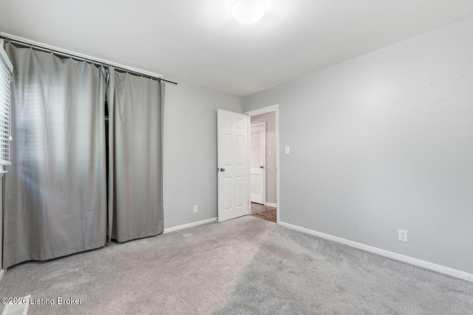 2501 Wyckford Way Property Photo 20