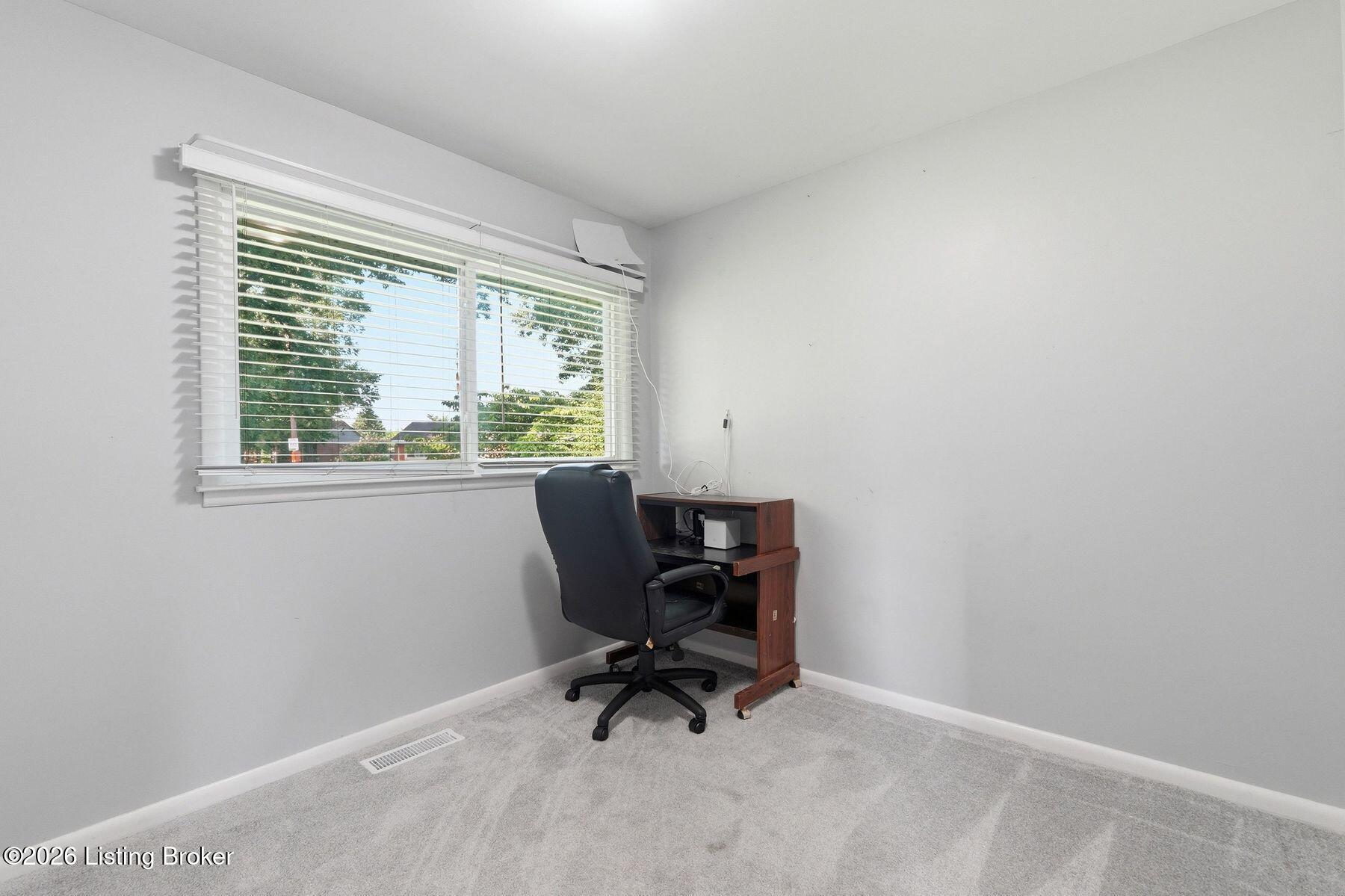 2501 Wyckford Way Property Photo 27