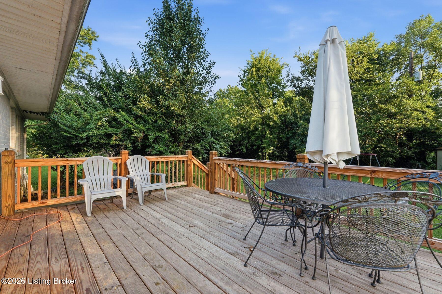 2501 Wyckford Way Property Photo 30