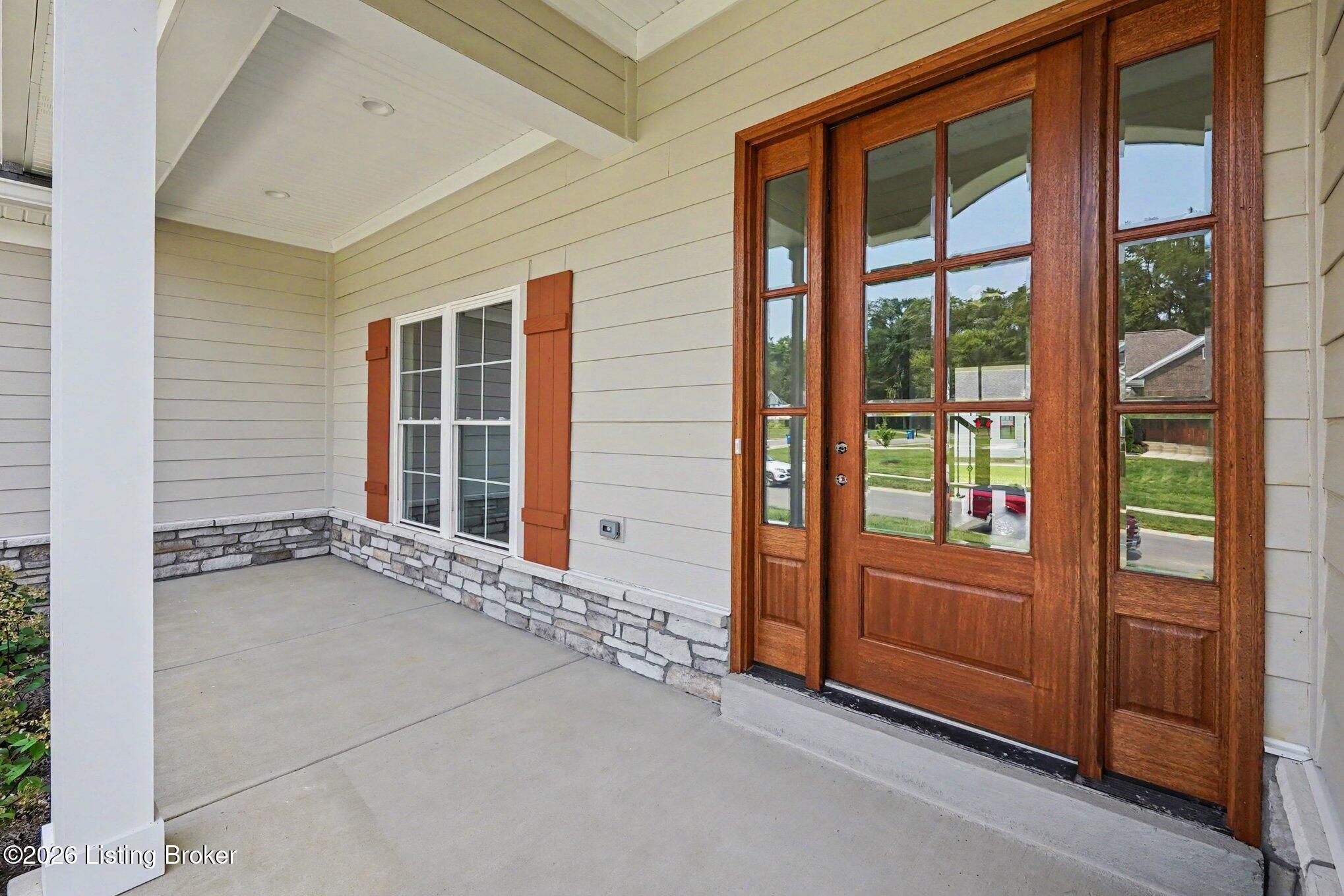 17618 Fox Spring Way Property Photo 3