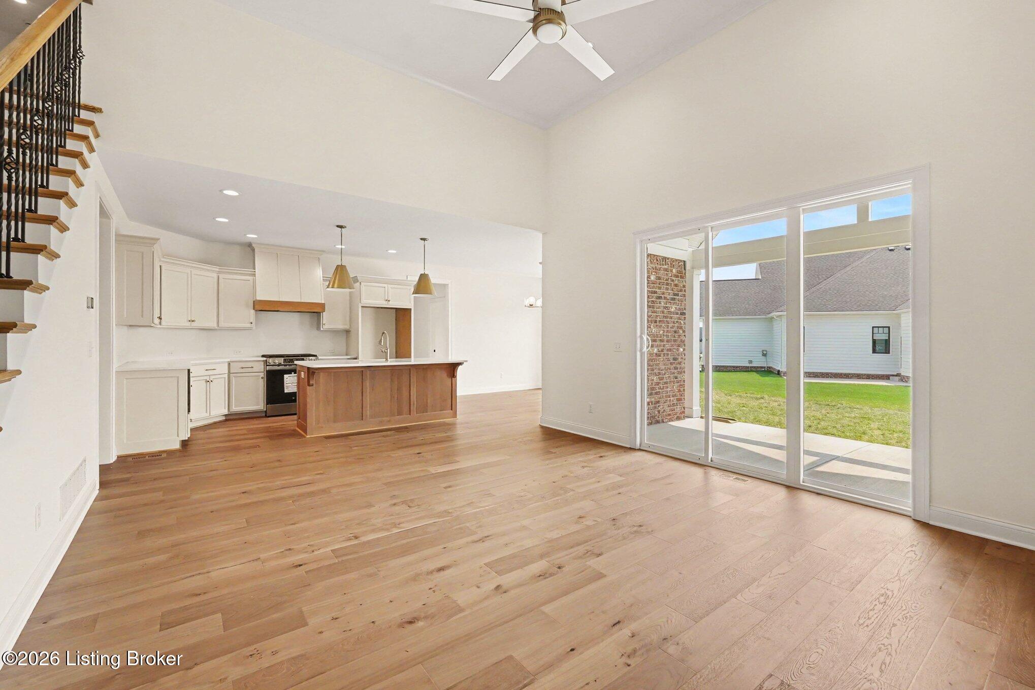 17618 Fox Spring Way Property Photo 8