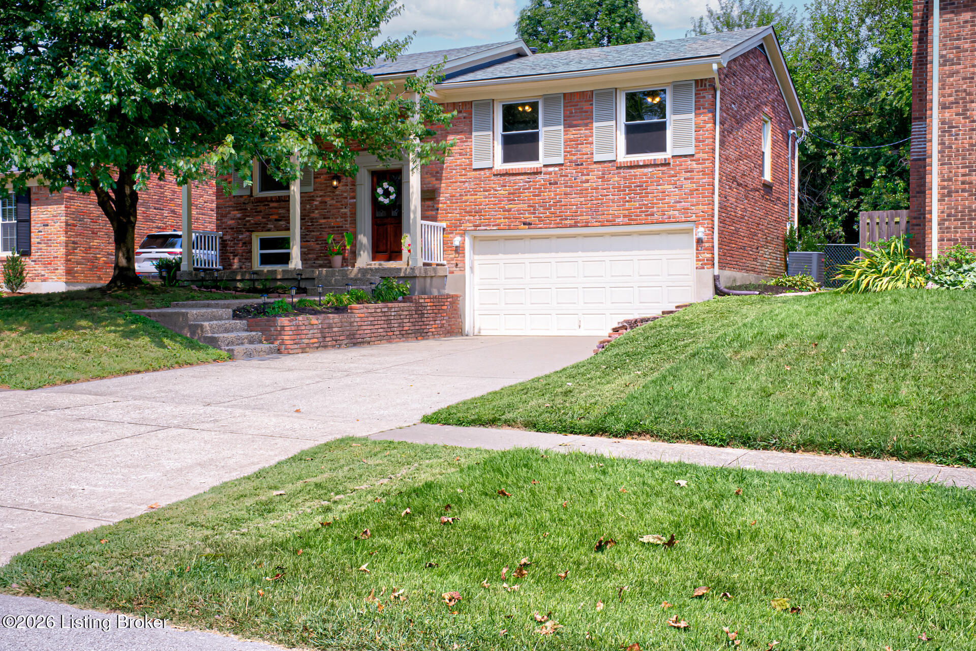 2311 Tyler Ln Property Photo 1