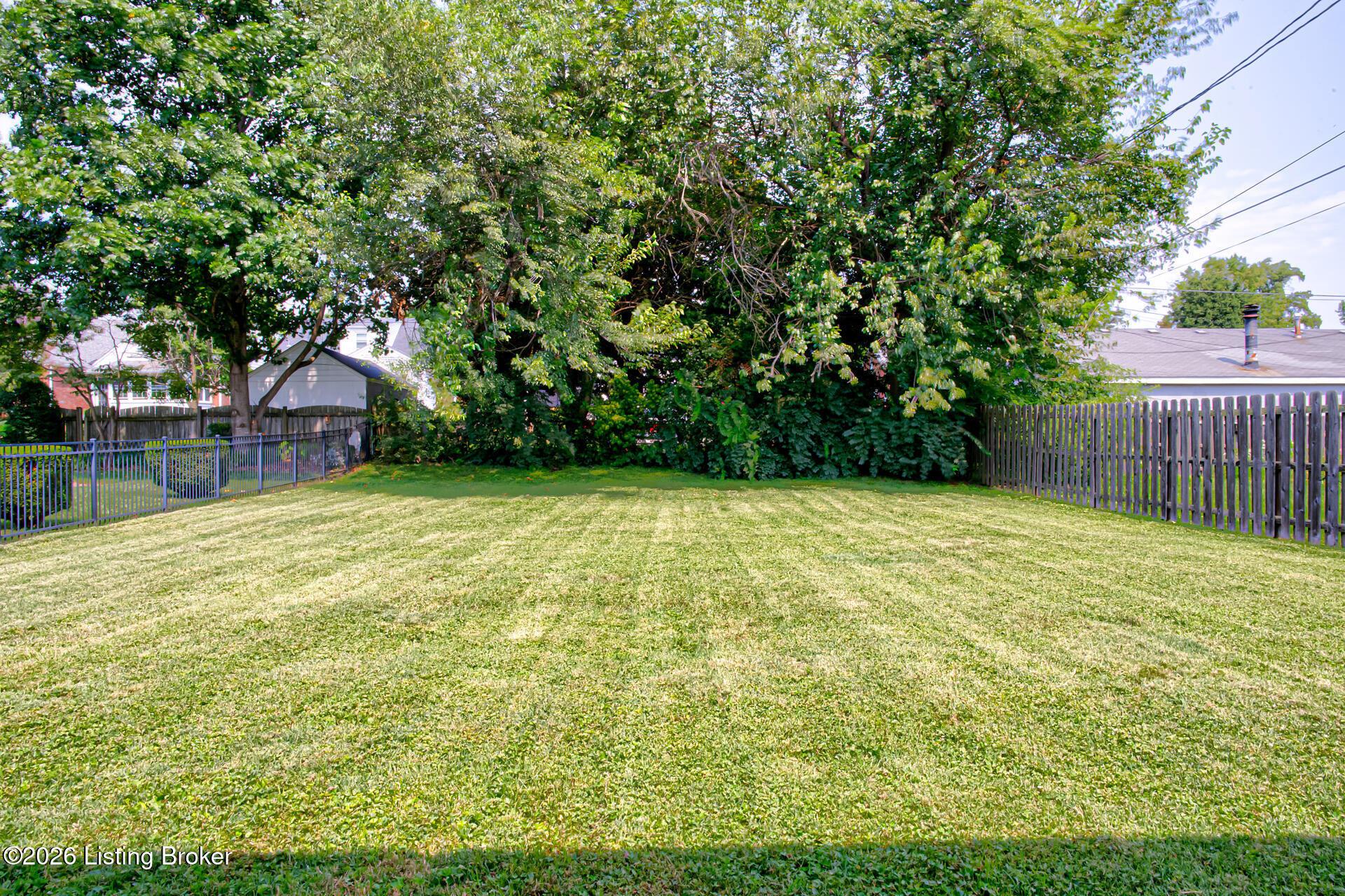 2311 Tyler Ln Property Photo 34