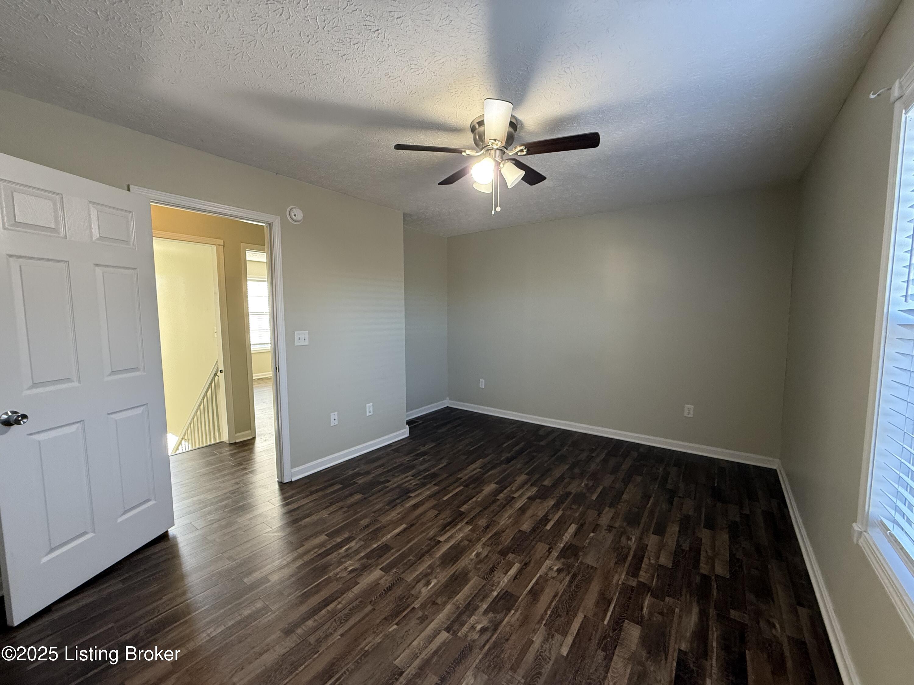 111 Calumet Ct Property Photo 16