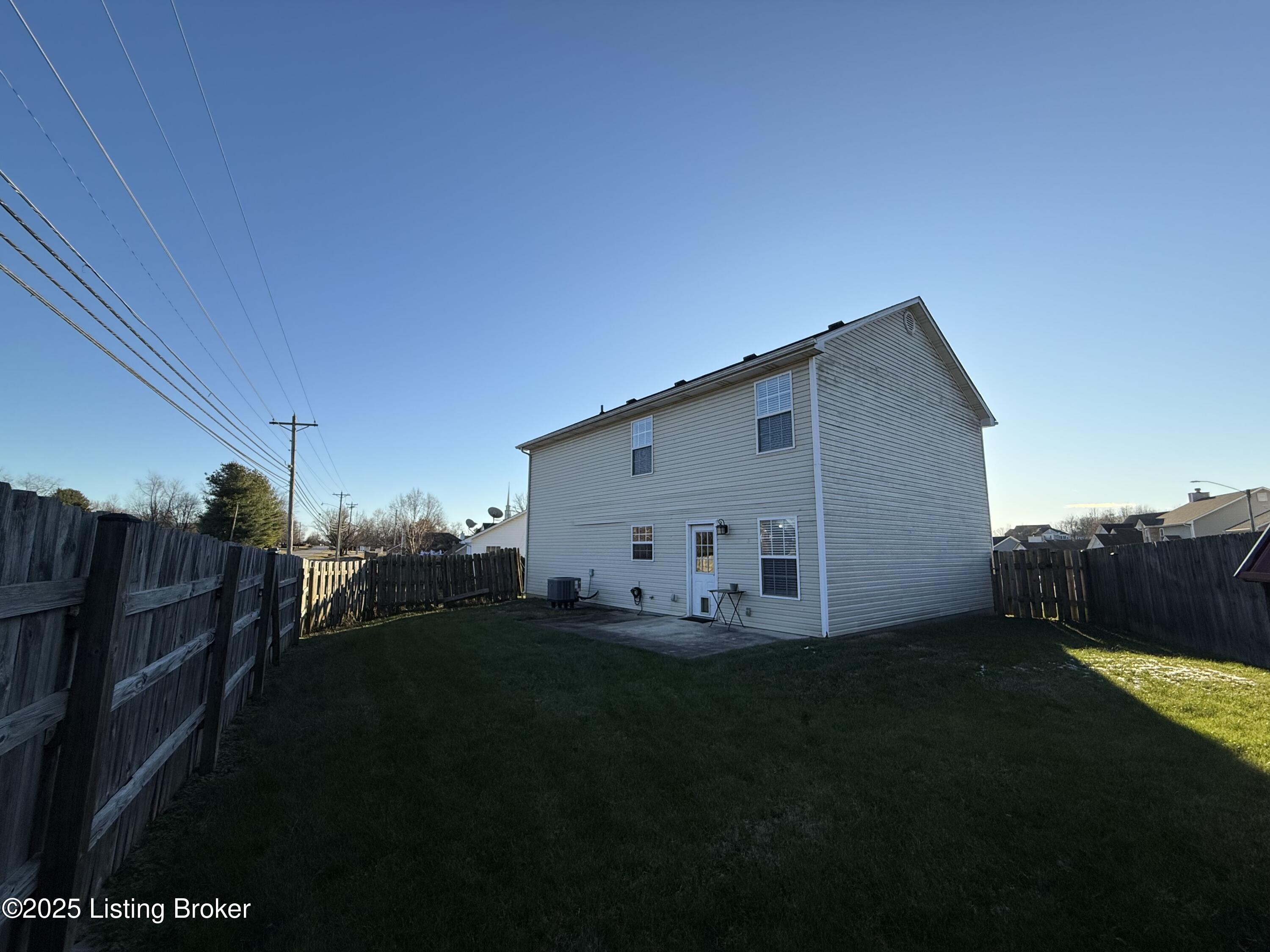 111 Calumet Ct Property Photo 24