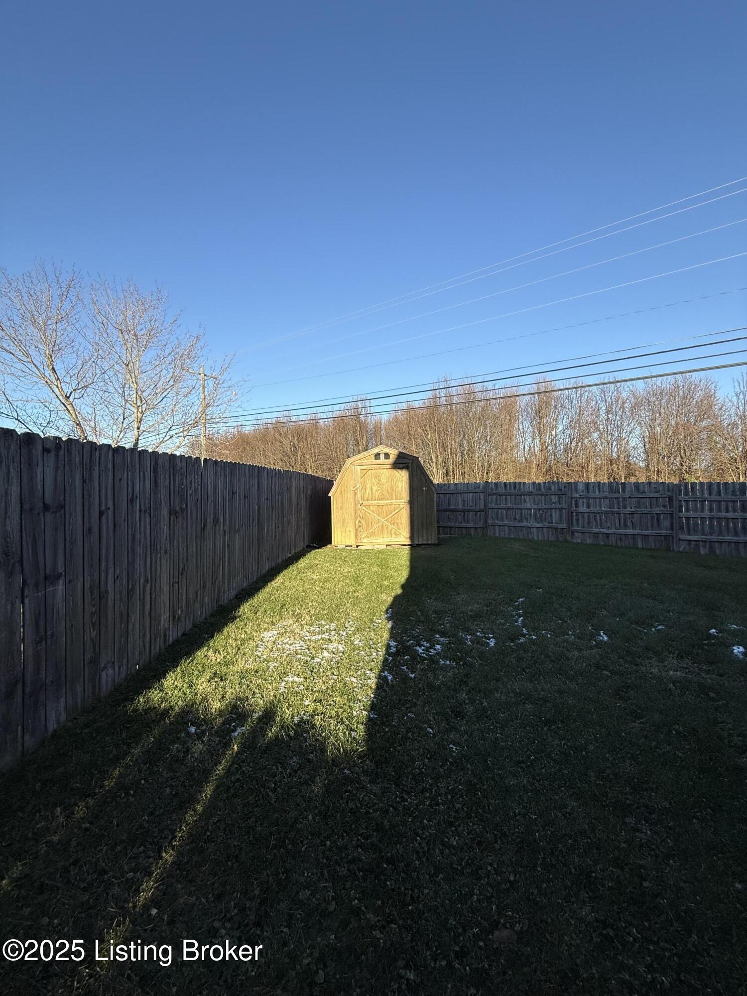 111 Calumet Ct Property Photo 26