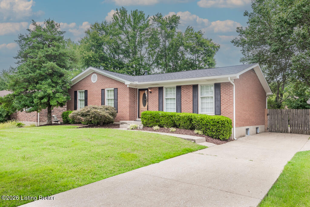 2311 Pikes Peak Blvd Property Photo 2