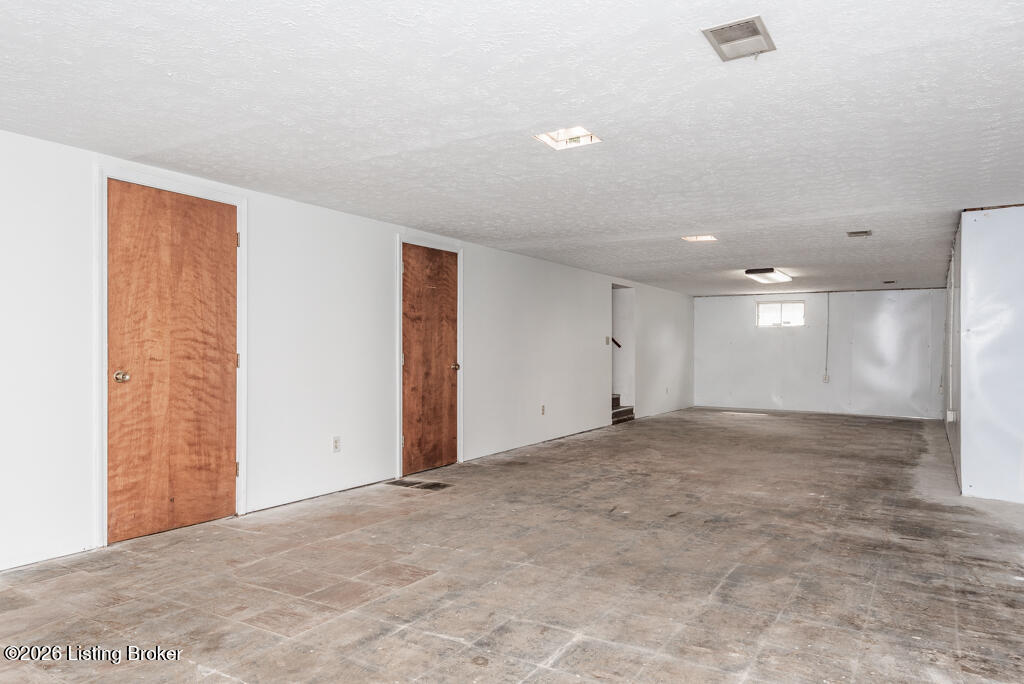 2311 Pikes Peak Blvd Property Photo 25