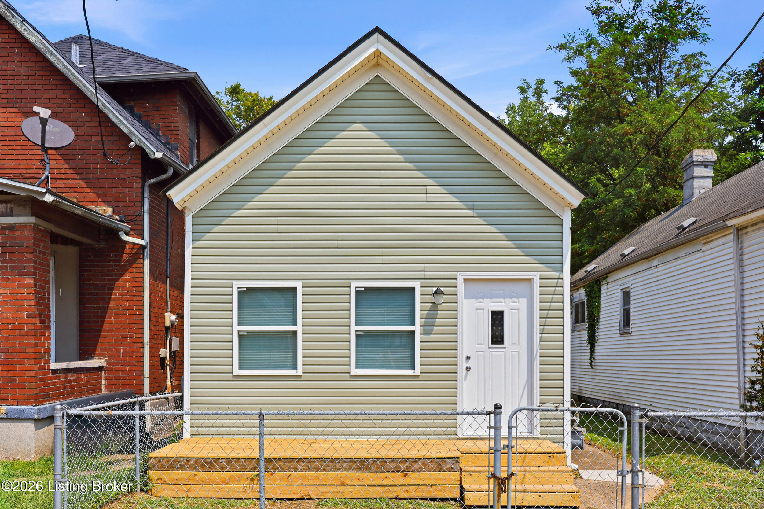 1551 Dumesnil St Property Photo 1