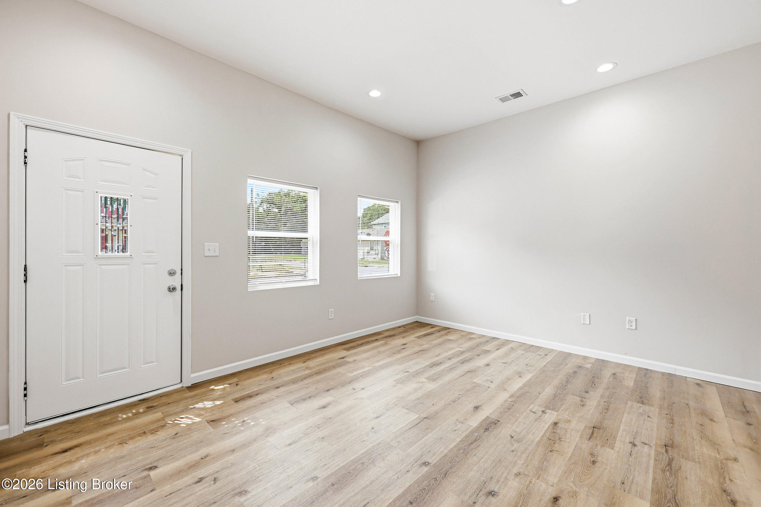 1551 Dumesnil St Property Photo 3