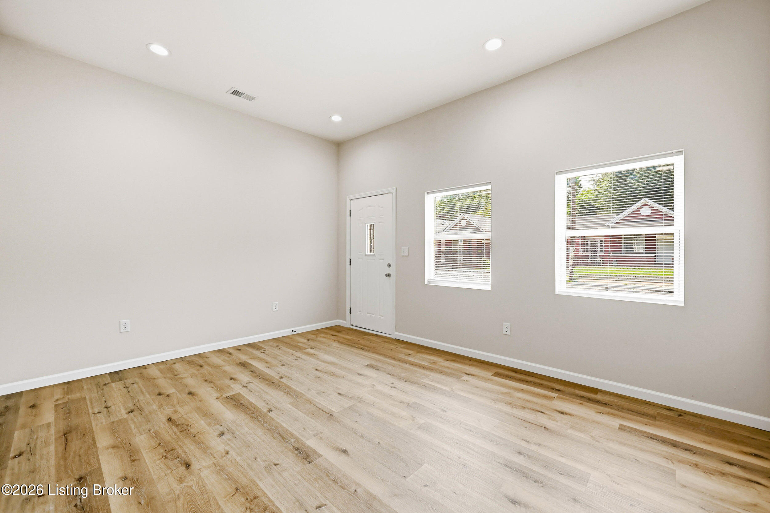 1551 Dumesnil St Property Photo 4