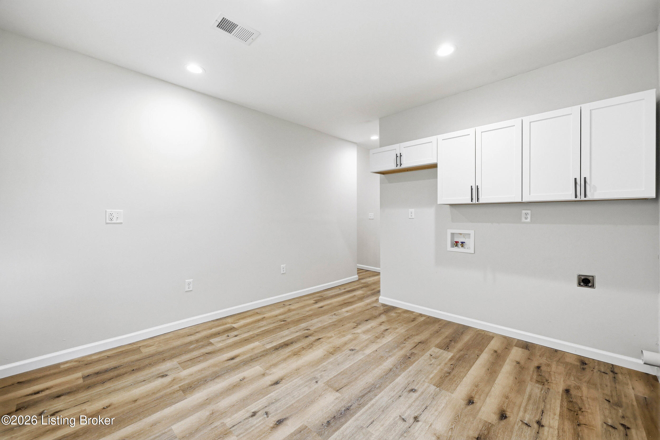1551 Dumesnil St Property Photo 13