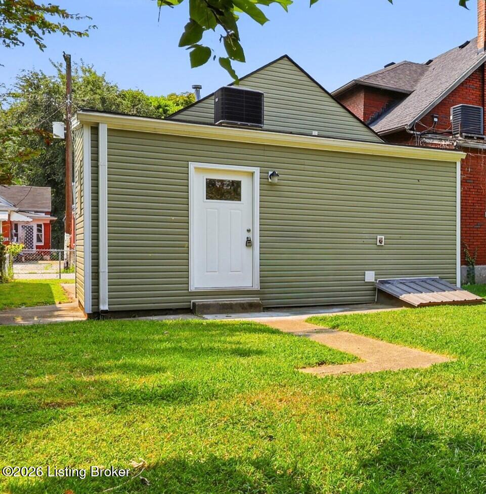 1551 Dumesnil St Property Photo 20