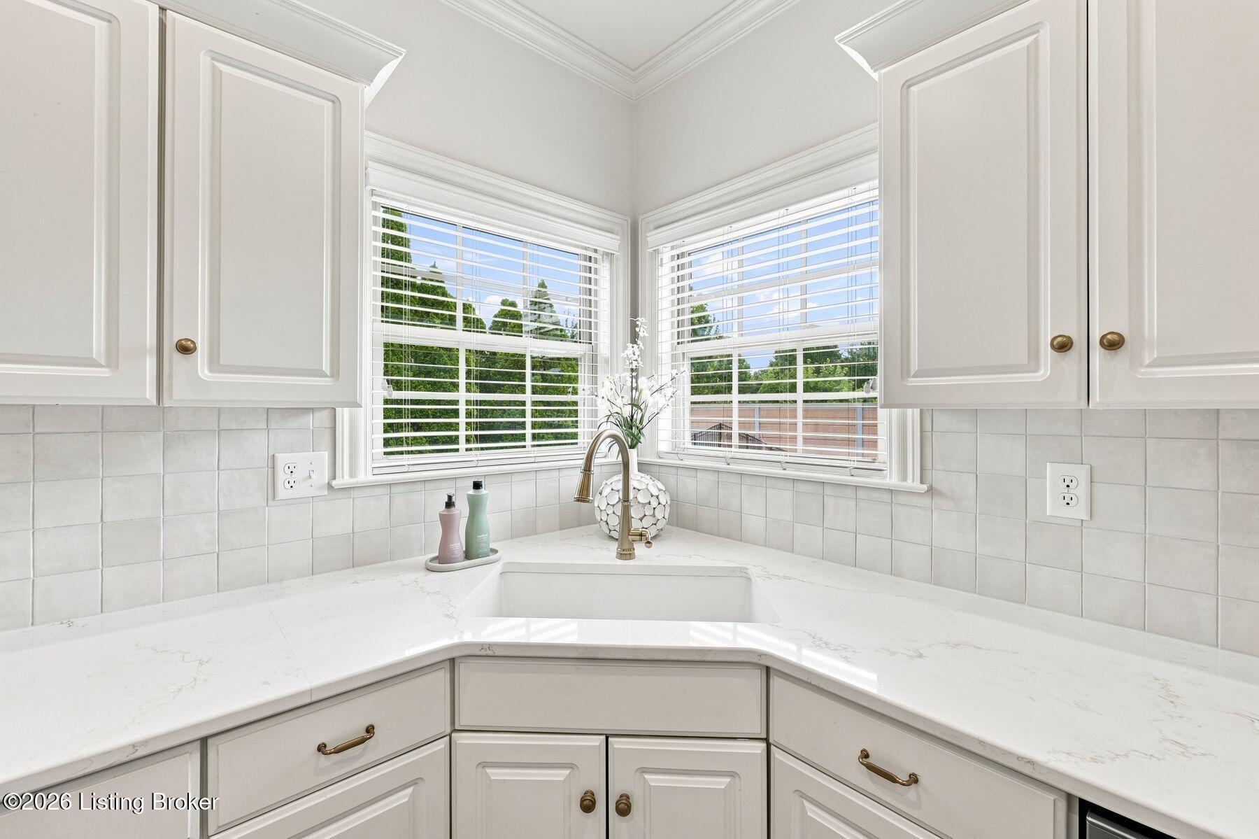 5304 Wolfpen Woods Dr Property Photo 10