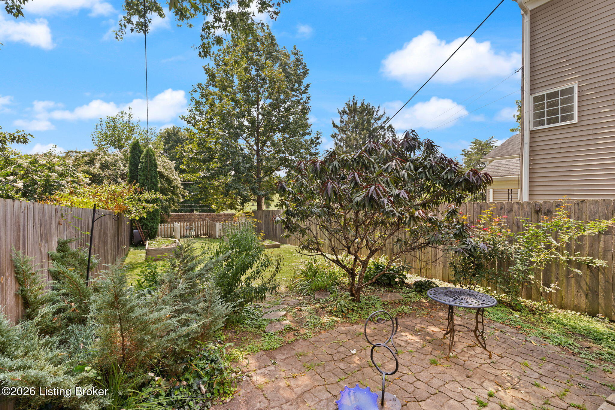 1416 Rufer Ave Property Photo 4