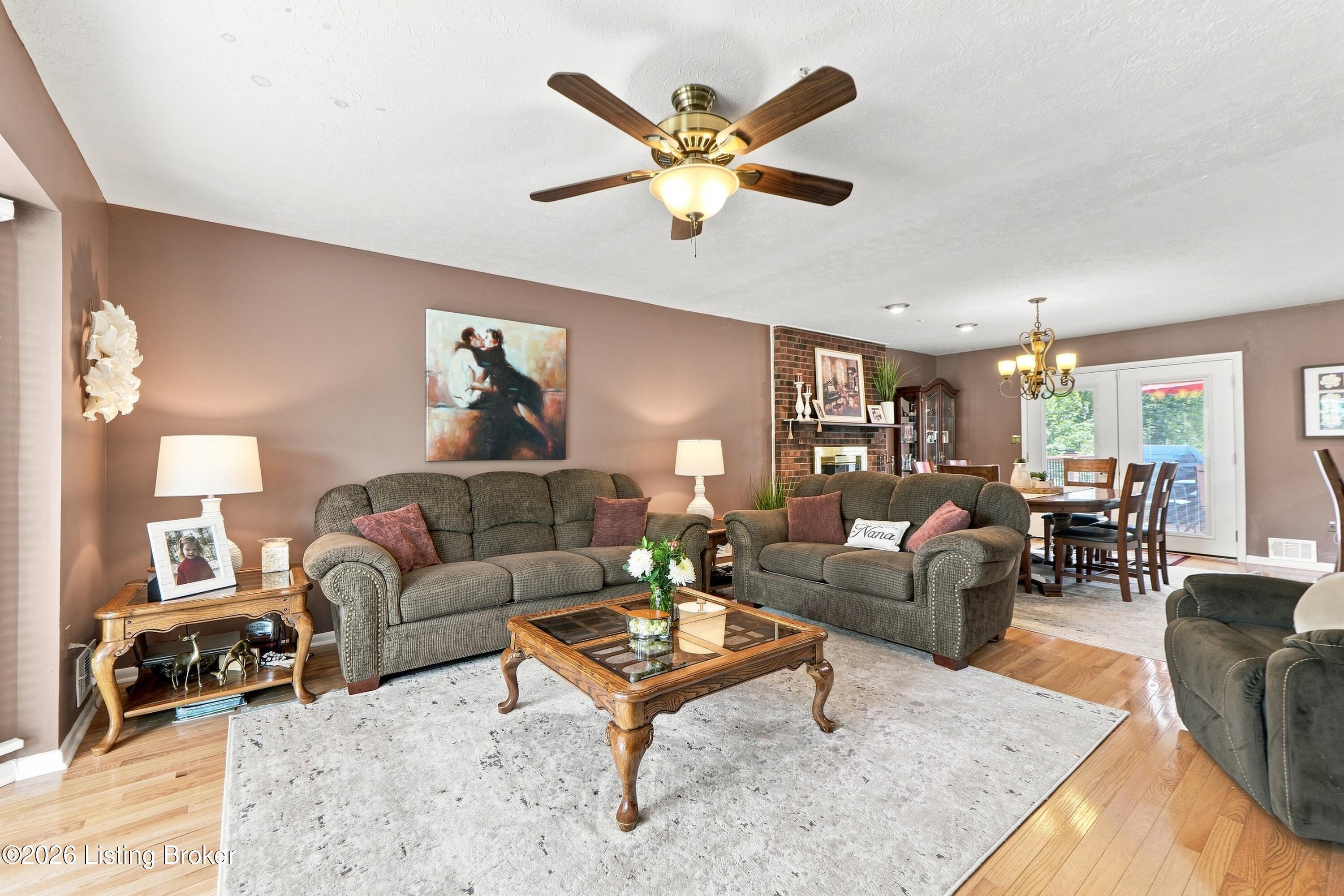7304 Oswego Cir Property Photo 4