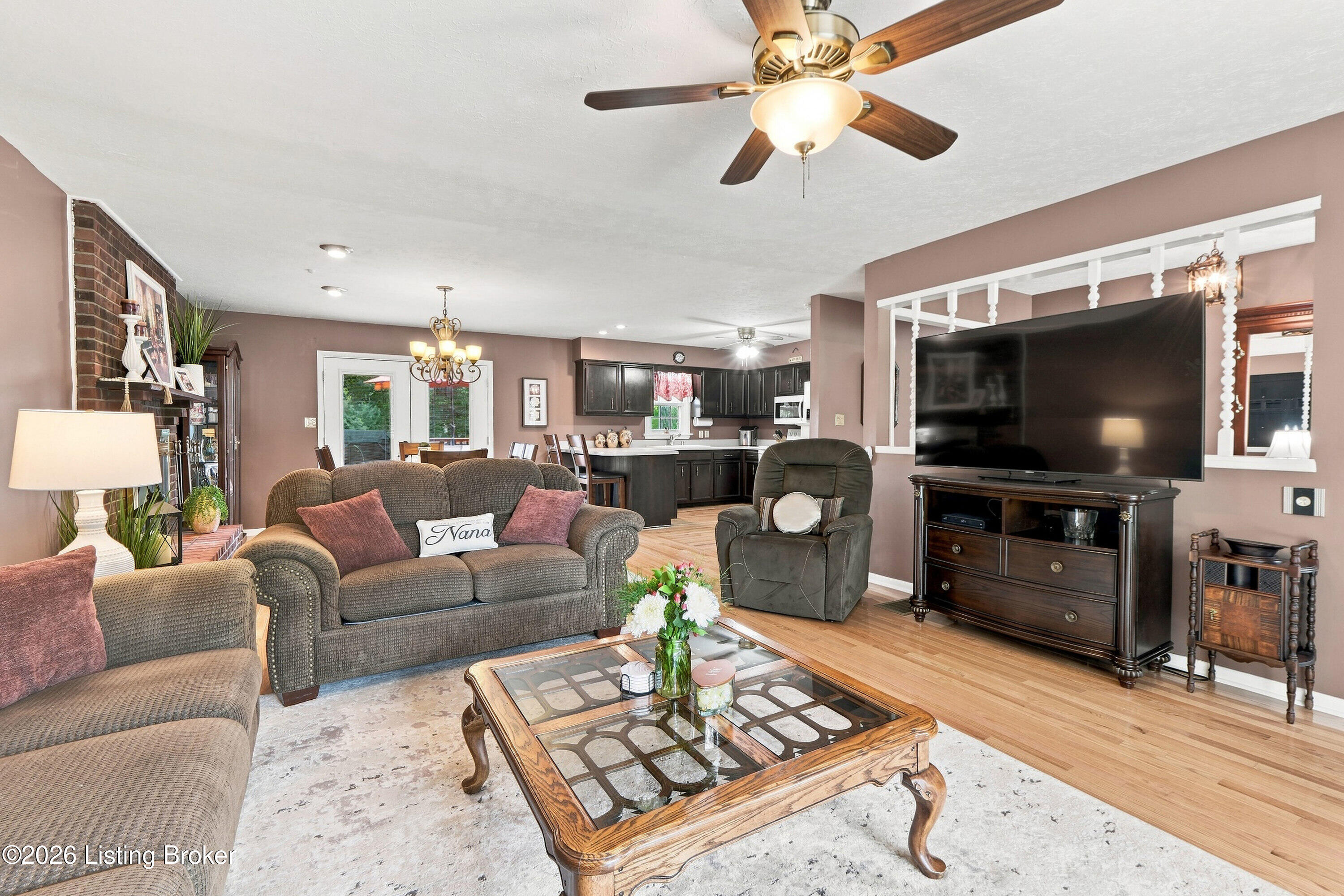 7304 Oswego Cir Property Photo 6