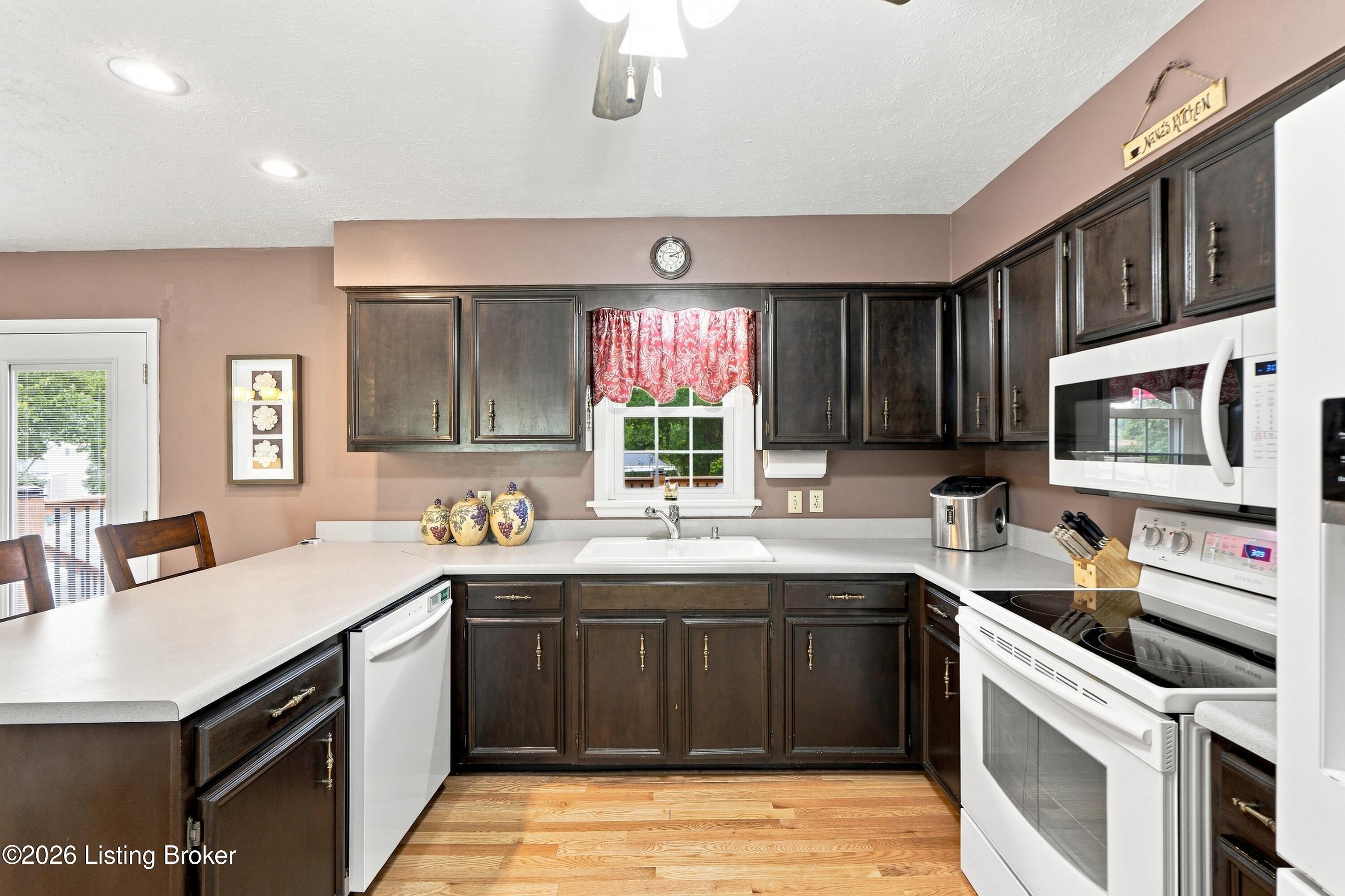 7304 Oswego Cir Property Photo 13