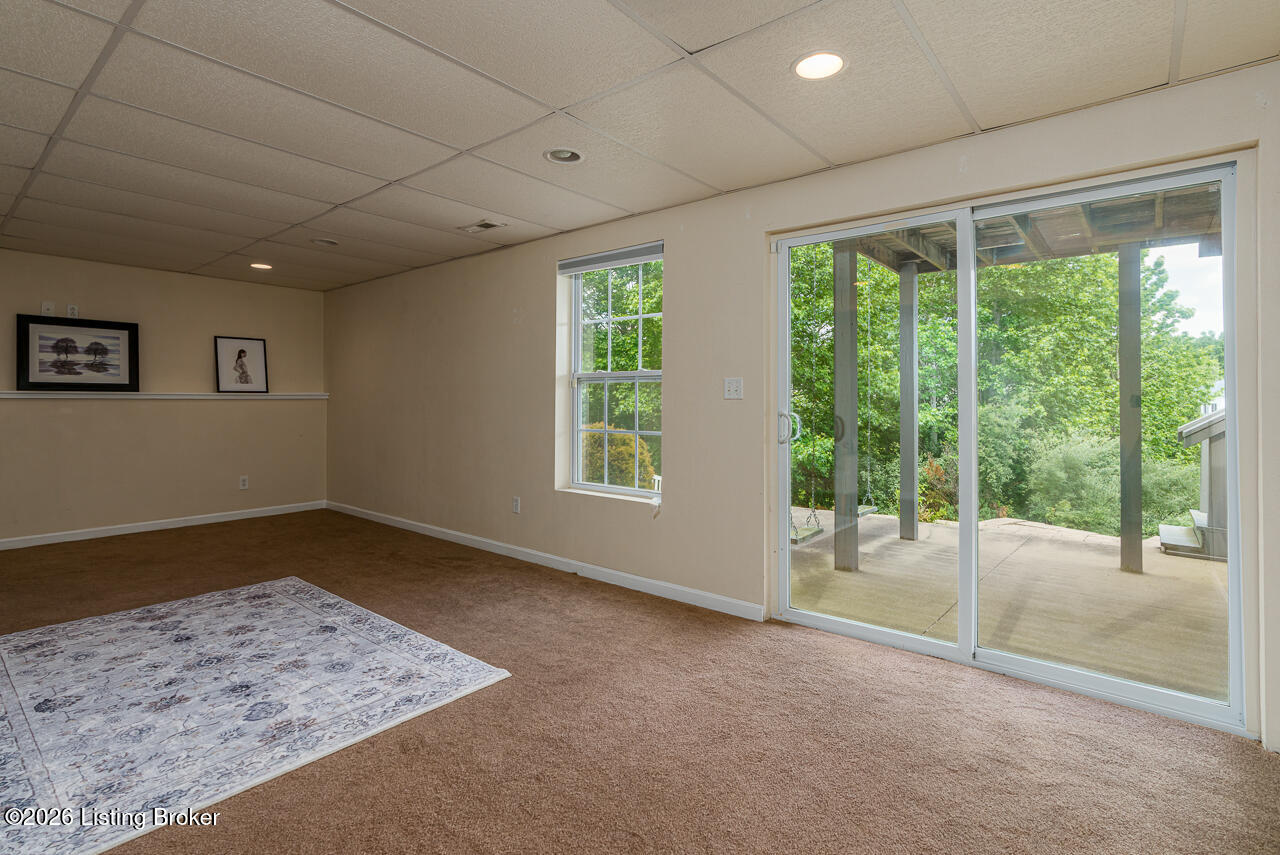 633 Windbrook Dr Property Photo 23