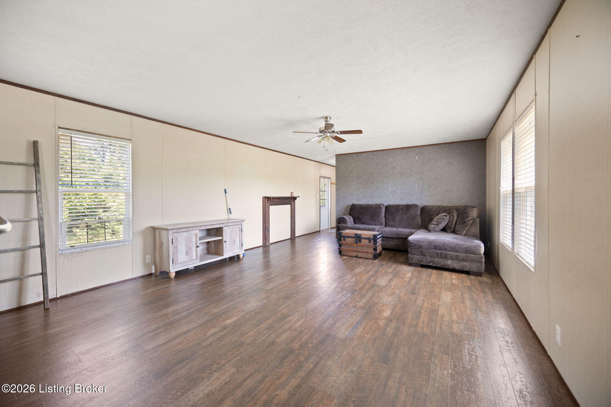 24 Apple Way Property Photo 7