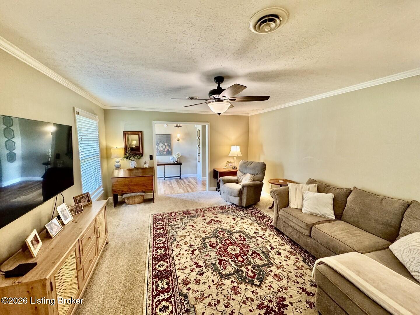 316 E Grundy Ave Property Photo 8