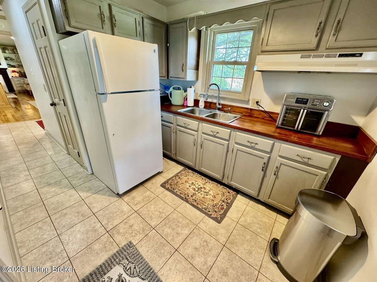 316 E Grundy Ave Property Photo 21