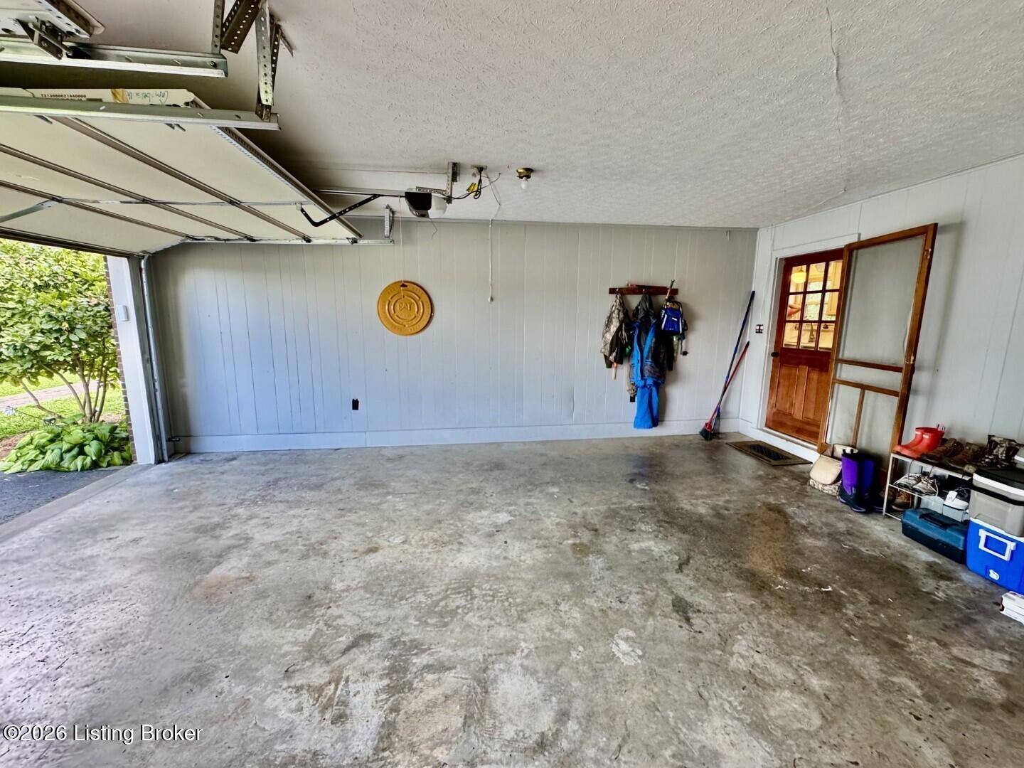 316 E Grundy Ave Property Photo 38