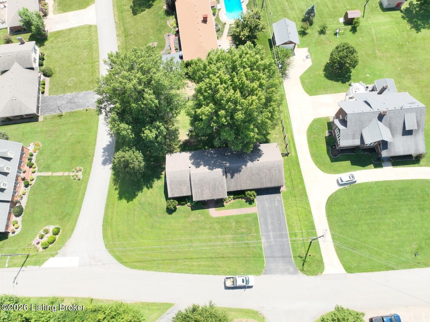 316 E Grundy Ave Property Photo 41