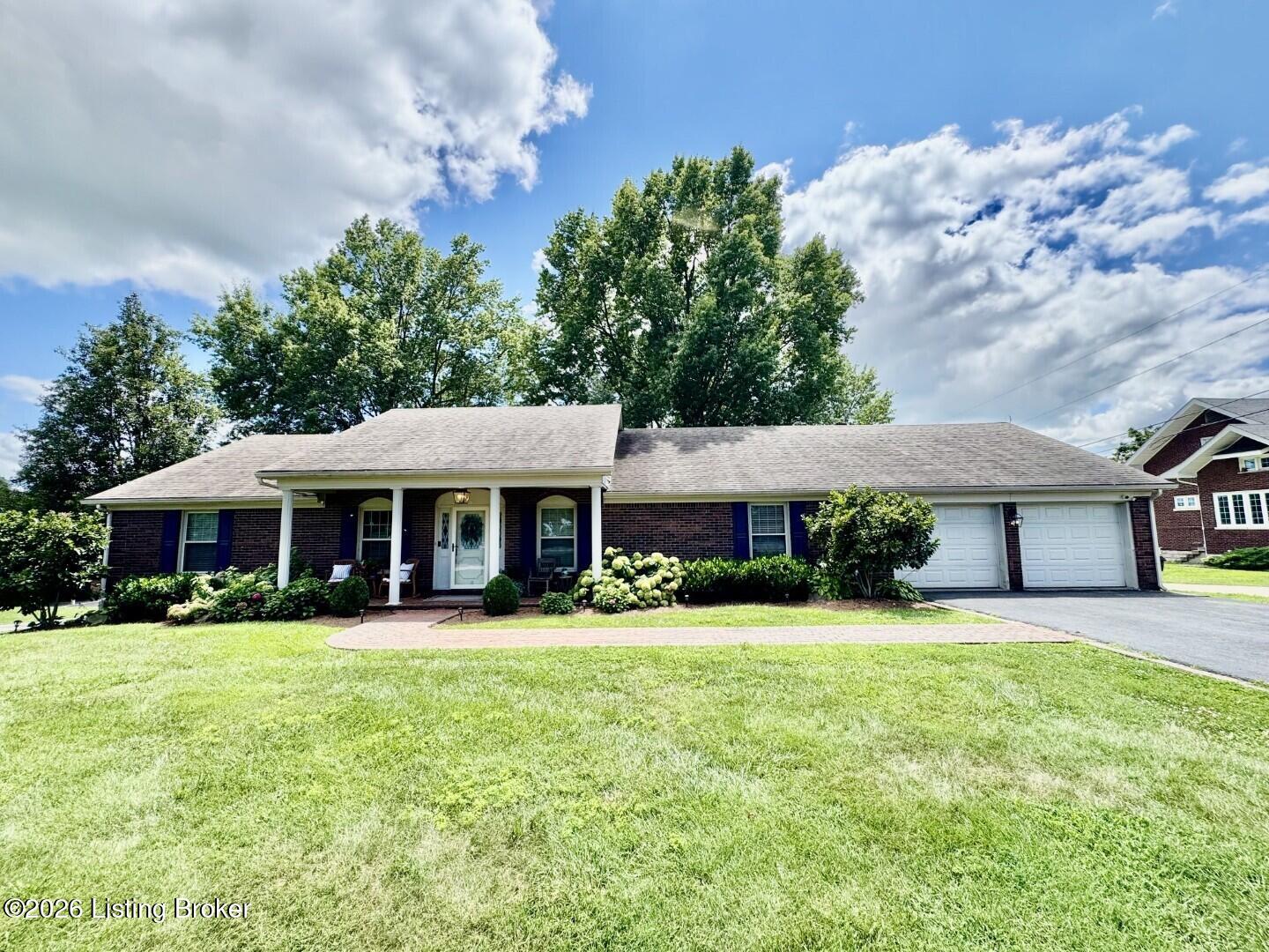 316 E Grundy Ave Property Photo 45