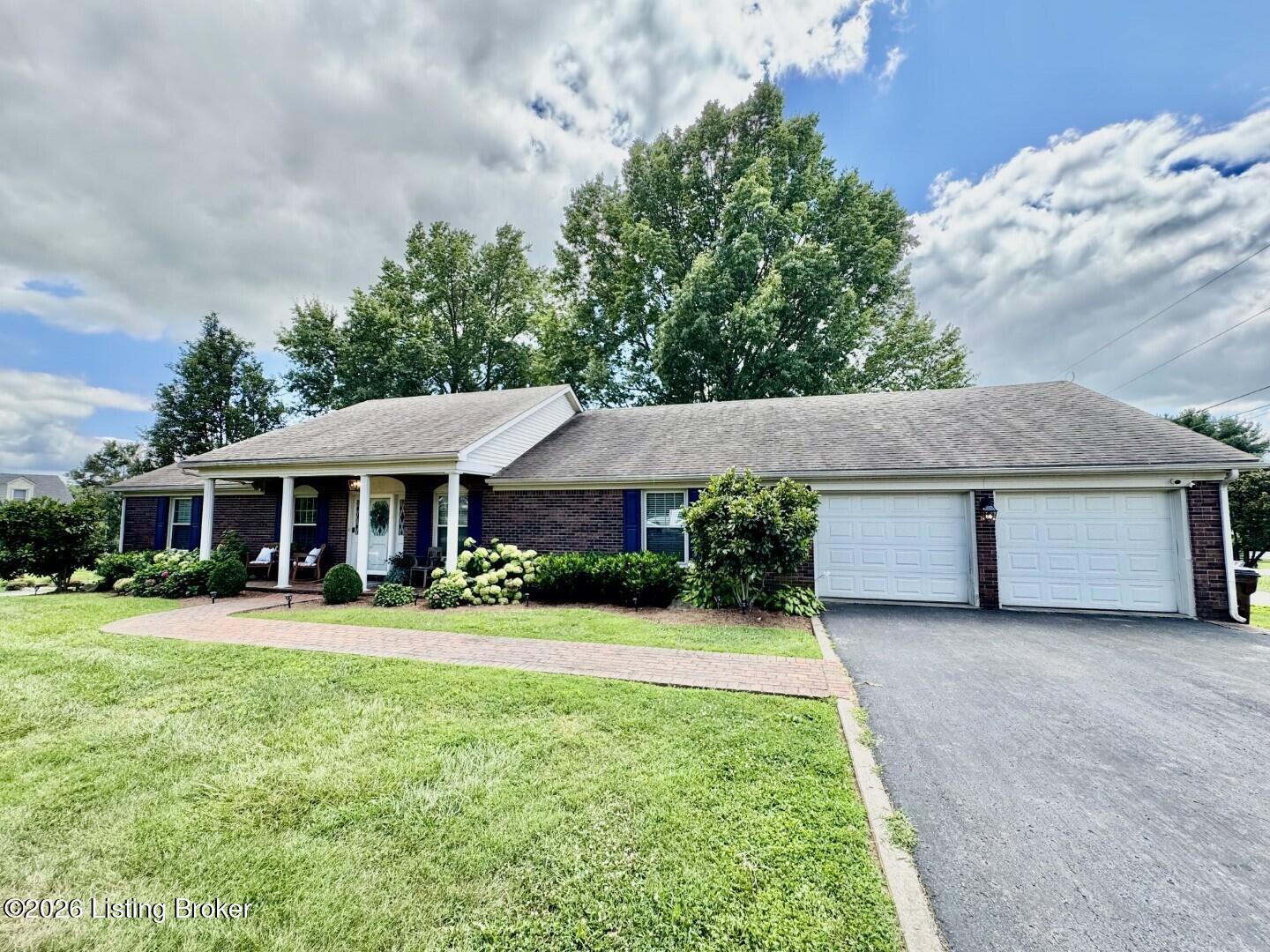 316 E Grundy Ave Property Photo 47