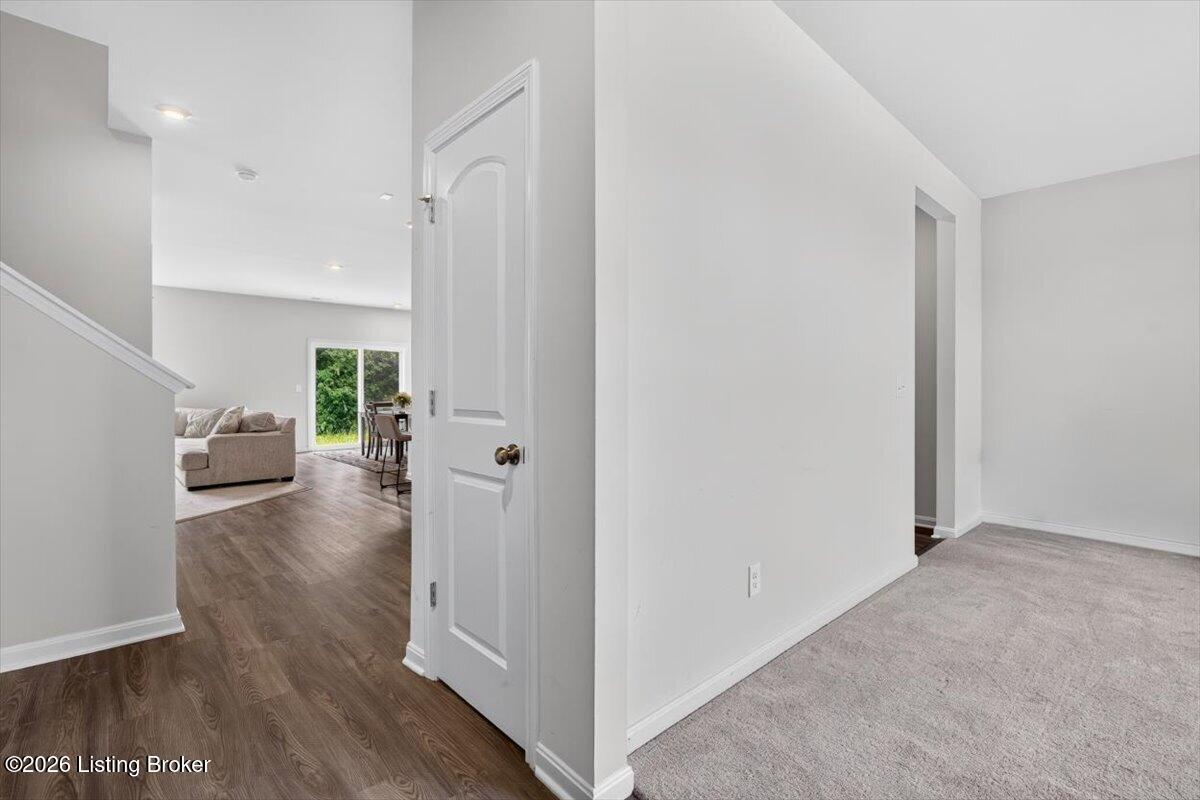 1034 Dry Run Ct Property Photo 5