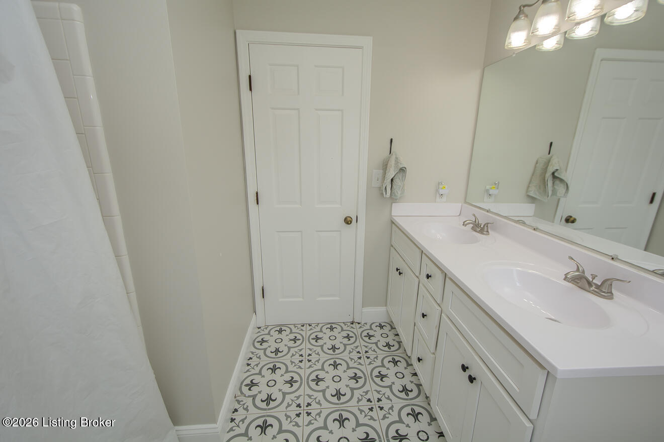 8508 Maple Ave Property Photo 34