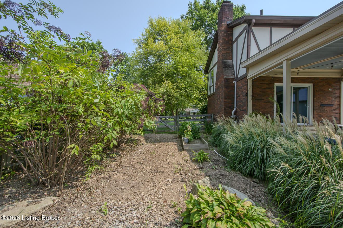 8508 Maple Ave Property Photo 51