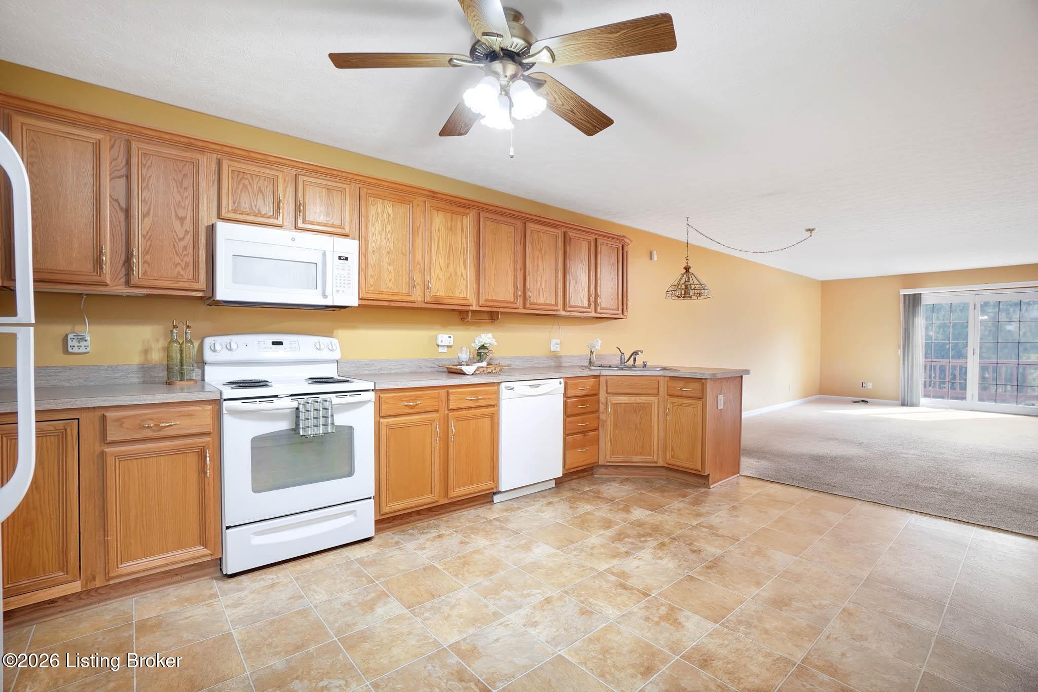 603 W Jefferson St Apt A Property Photo 19